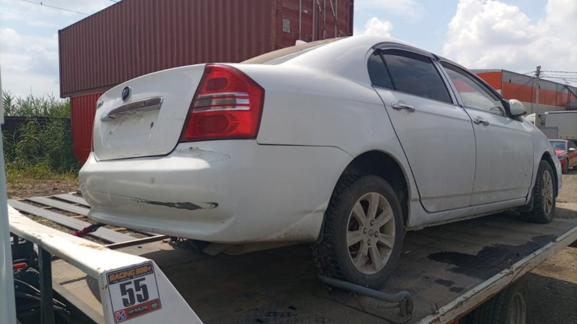 https://gcs.partsauto.market/rn-stockpro.appspot.com/thmbs/afb38d96ab8c9795ecac00e406b21163/c7d21b7a6490be64f55f738496f32469/0379e8f5d2bd274607bd185088c7a528.jpg