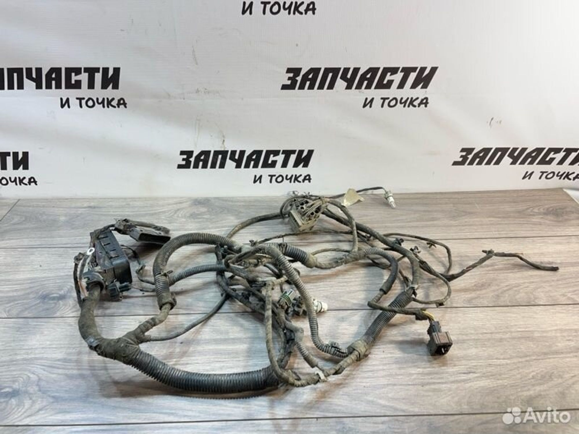 Проводка фары передняя Opel Astra H седан Z16XER