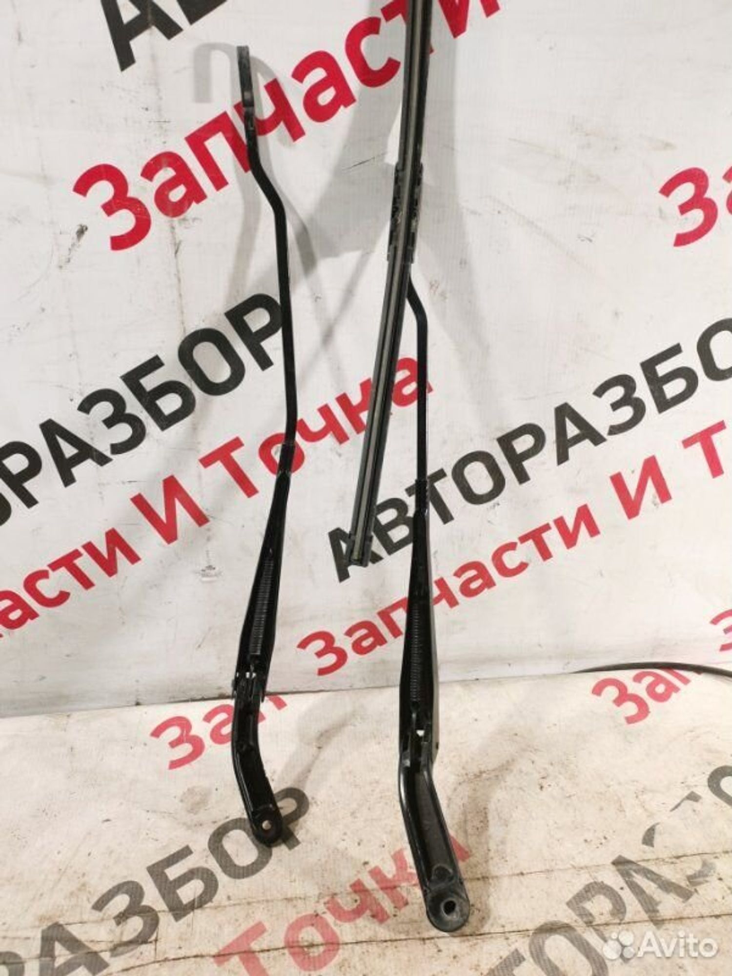 Поводок стеклоочистителя Ford Mondeo седан 1.8L