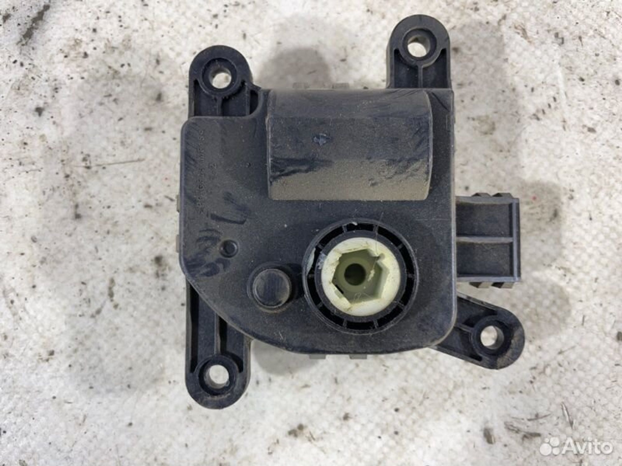https://gcs.partsauto.market/rn-stockpro.appspot.com/thmbs/afb38d96ab8c9795ecac00e406b21163/d3c5e9268857b19074dadfa4ddddb657/6f35f63e0c6c3296dad646278155c276.jpg