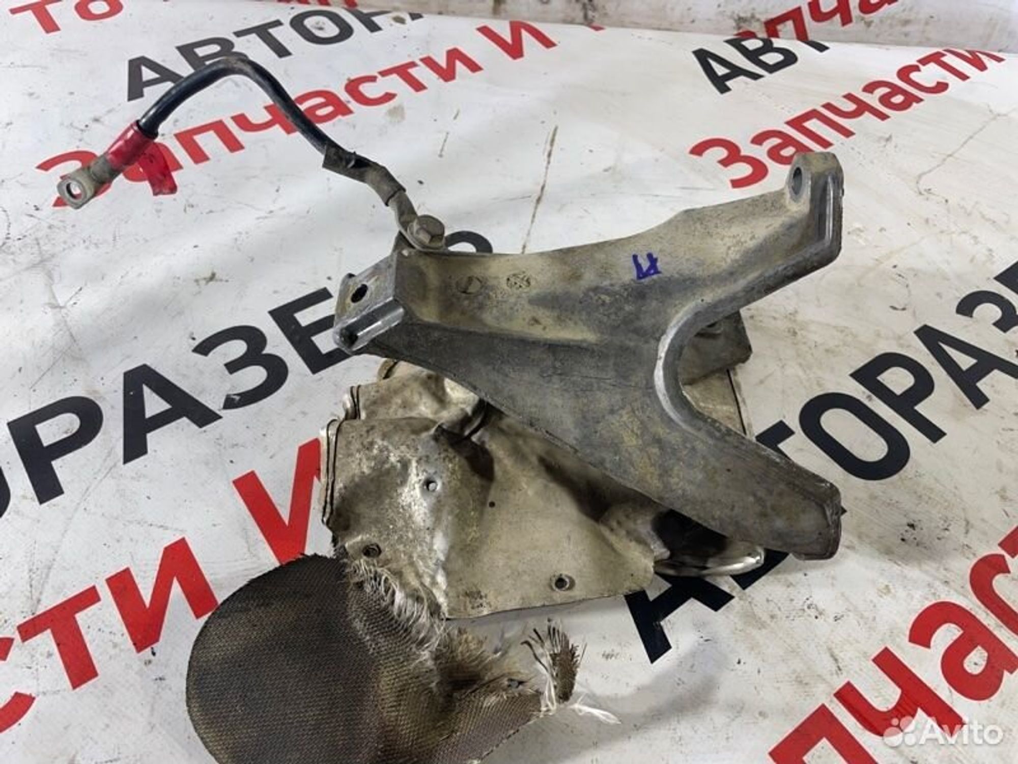 https://gcs.partsauto.market/rn-stockpro.appspot.com/thmbs/afb38d96ab8c9795ecac00e406b21163/dfa5336bf89eb9204d34e9ef42807128/0b18f66dade3e4f46a80db43a88f1e10.jpg