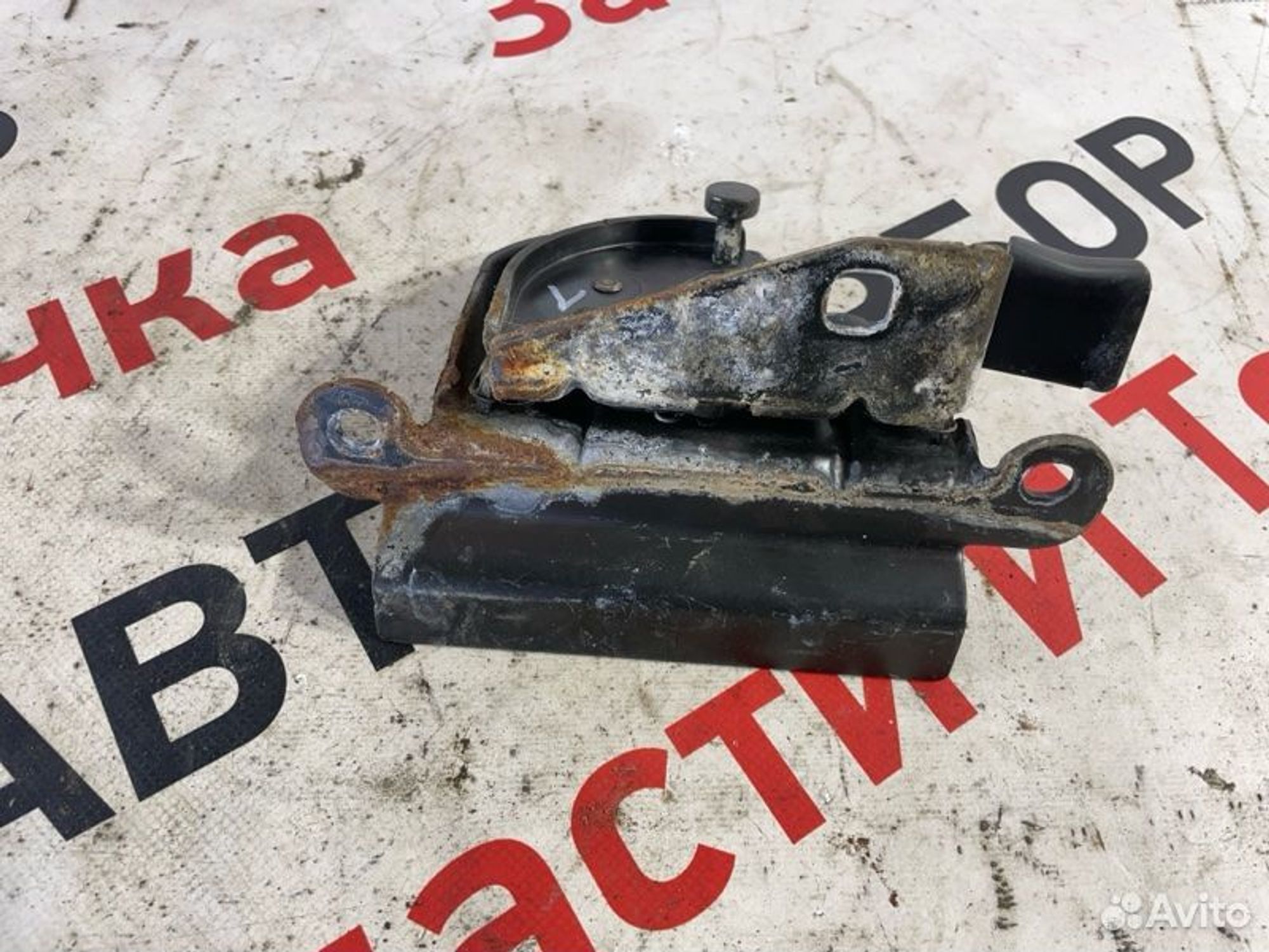 https://gcs.partsauto.market/rn-stockpro.appspot.com/thmbs/afb38d96ab8c9795ecac00e406b21163/e858308d863fc78eb0944e75efddd4d3/176d10577e19b9e2d80aac9f391f77c2.jpg