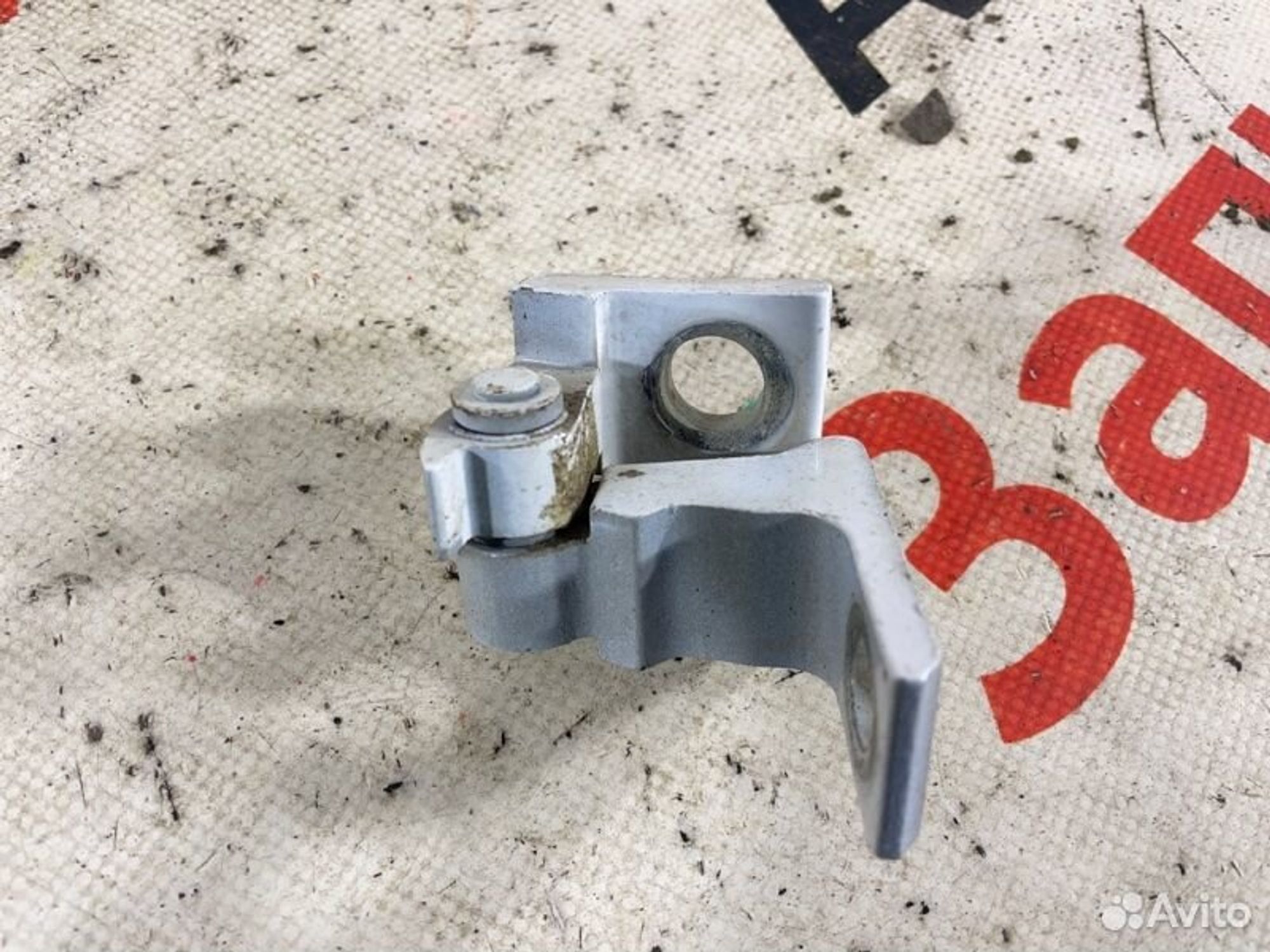 https://gcs.partsauto.market/rn-stockpro.appspot.com/thmbs/afb38d96ab8c9795ecac00e406b21163/fdbb6793116fff84930d8941f471e4f4/8615c3b01377bf5b9d4a7c590fabe7ac.jpg