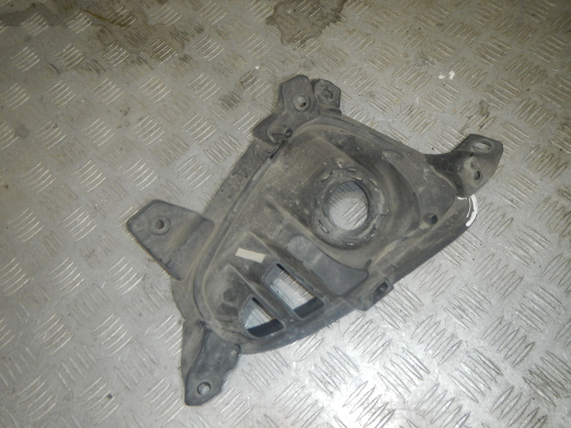https://gcs.partsauto.market/rn-stockpro.appspot.com/thmbs/b135e93f2d106a11df5e4386431c5e55/3bd40c4b40bc158b74e19b3e4c43bbd9/8193e8db88db586102d03f96188caf5b.jpg