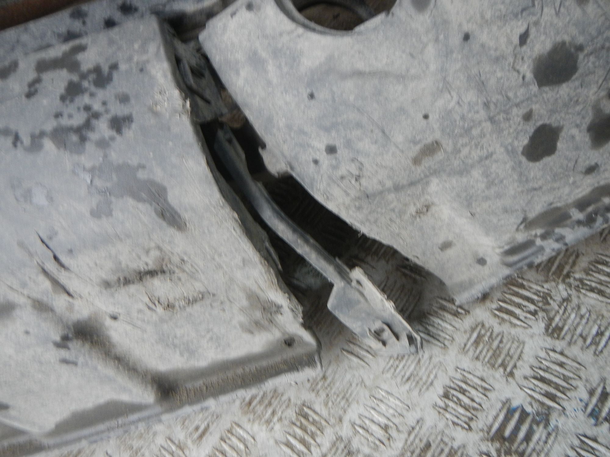 https://gcs.partsauto.market/rn-stockpro.appspot.com/thmbs/b135e93f2d106a11df5e4386431c5e55/51073b950e6cb7b1853736683654f47c/959409d708cfeec15807407a1171e834.jpg