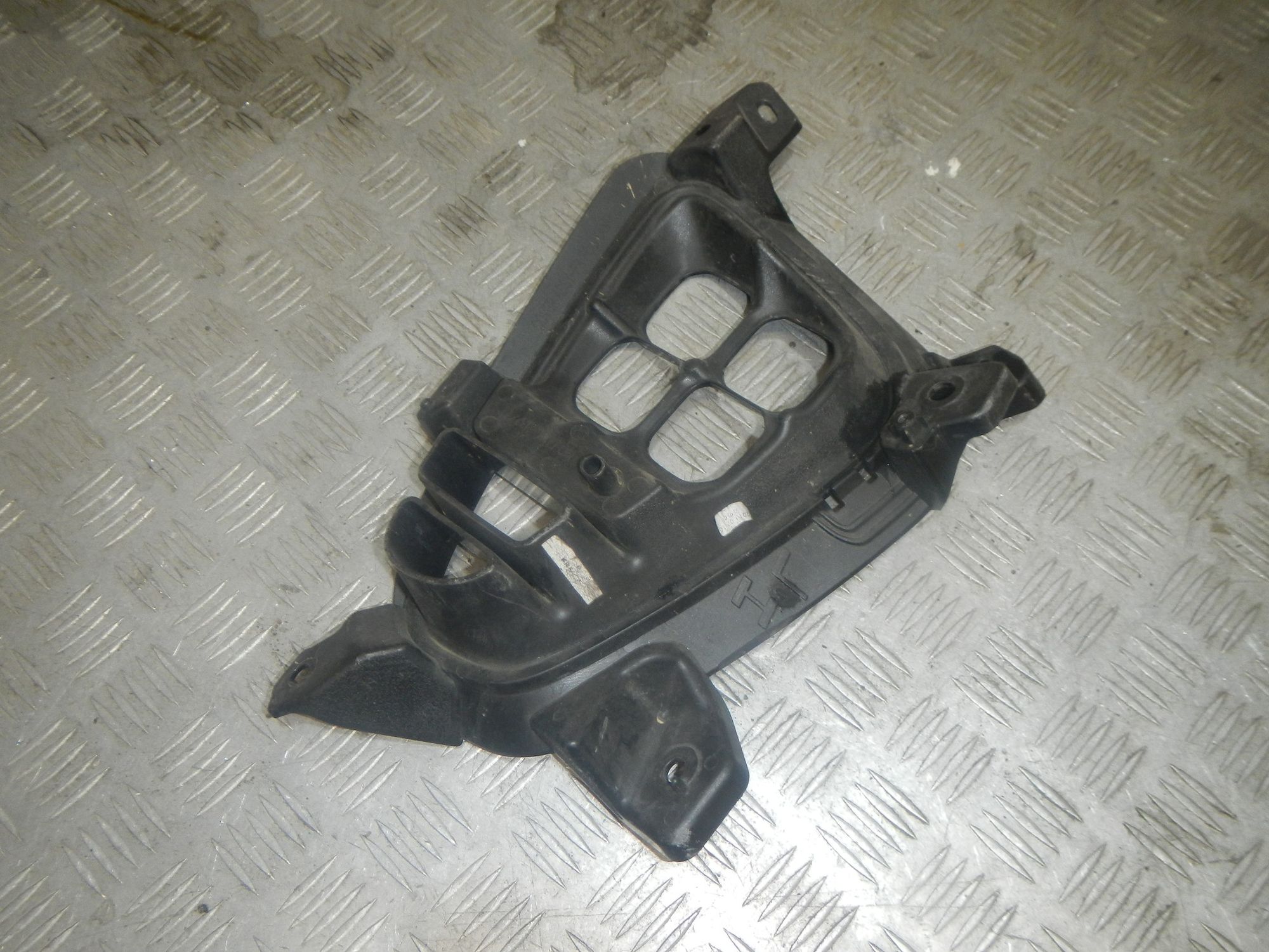 https://gcs.partsauto.market/rn-stockpro.appspot.com/thmbs/b135e93f2d106a11df5e4386431c5e55/aed1ea65b8e58365693f07fc6099ceaf/94f45ad248ccf50b8e7d7f5bc7c0f45d.jpg