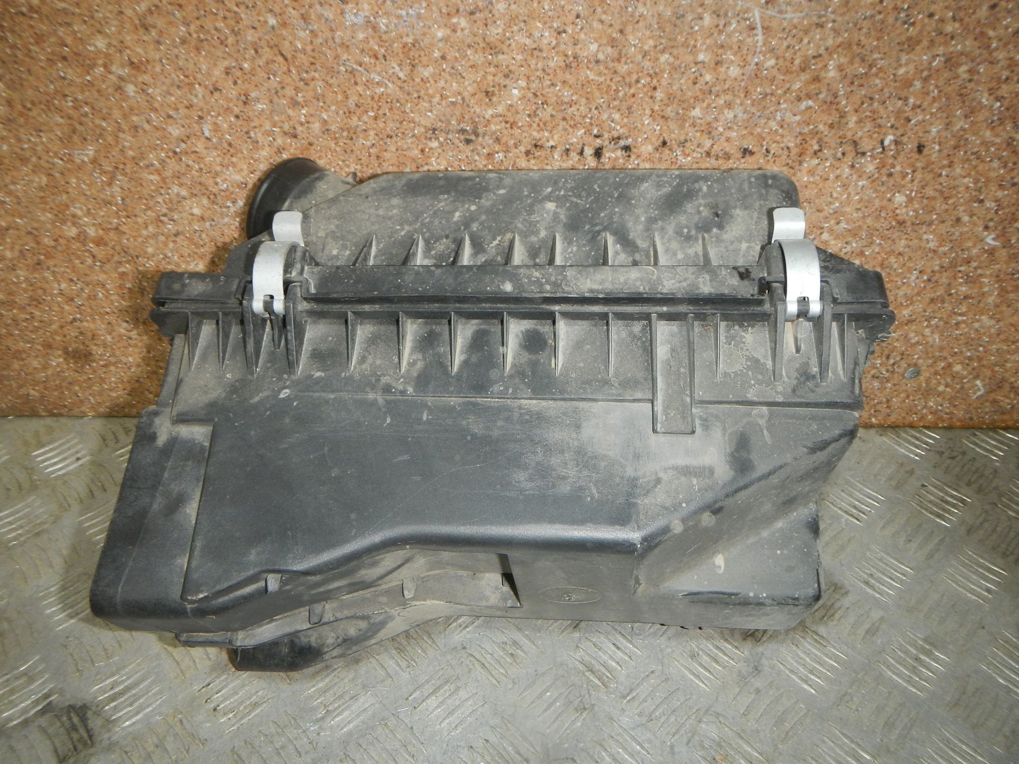 https://gcs.partsauto.market/rn-stockpro.appspot.com/thmbs/b135e93f2d106a11df5e4386431c5e55/f816488975b129b5ffeeb30112023bf6/16e82a4ad2ba82e6b580eb1a6647b925.jpg
