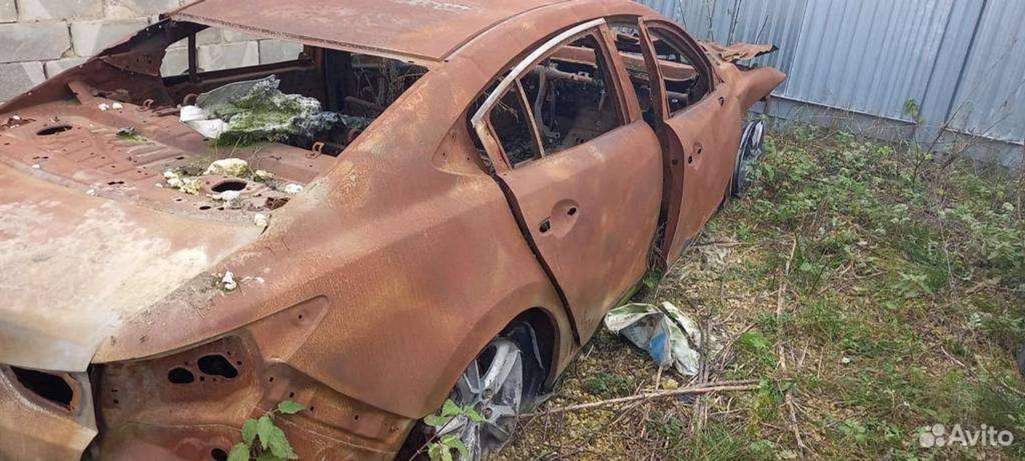 Мазда 6 горелая на запчасти с документами