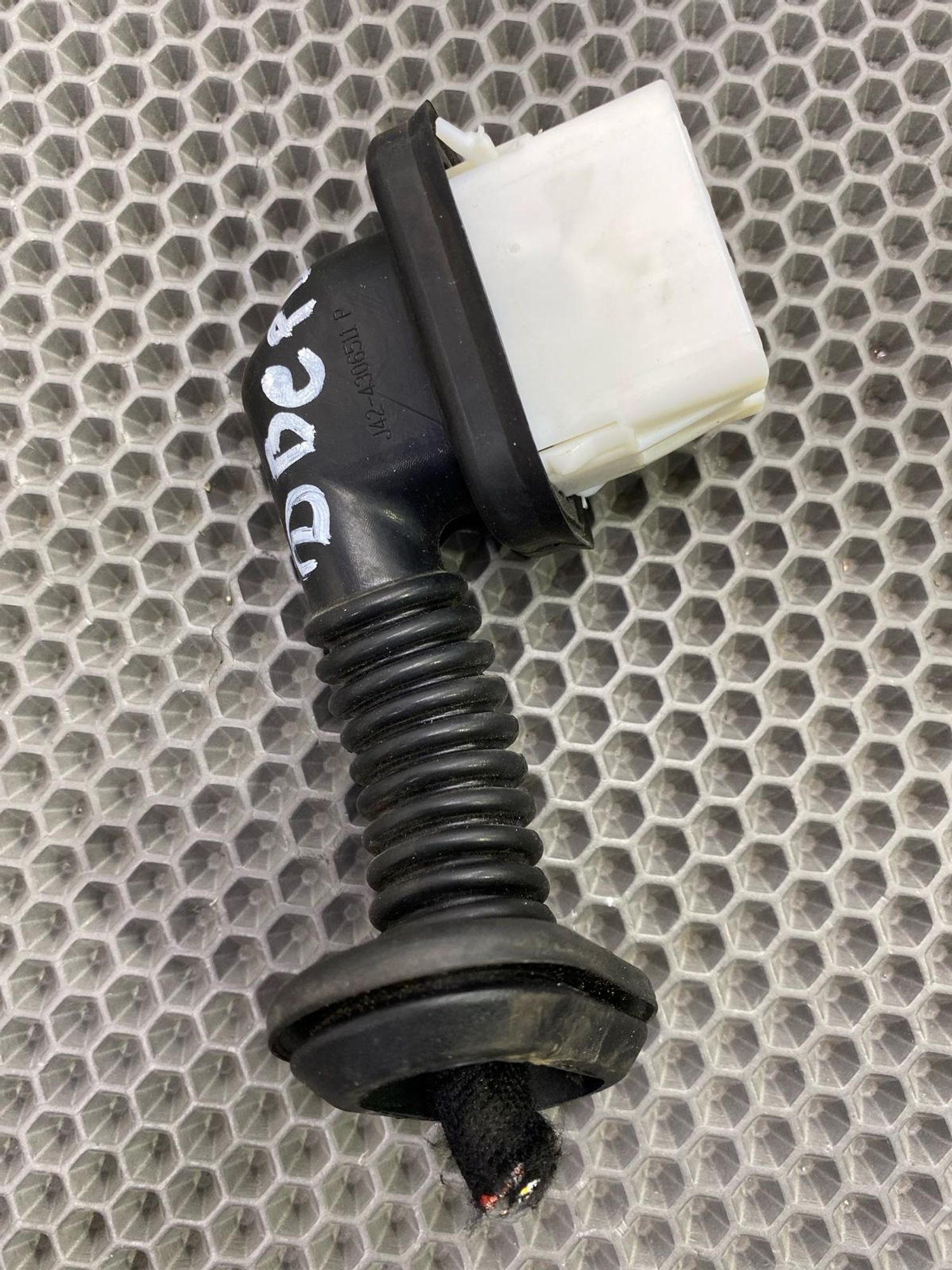 https://gcs.partsauto.market/rn-stockpro.appspot.com/thmbs/c8f07ba63eb5b2f0f6006ea854bf8f7d/0344a51bc37b015f5b987a1eb5c4f1b9/5d50e752b7e2471a447a09690c326ef7.jpg