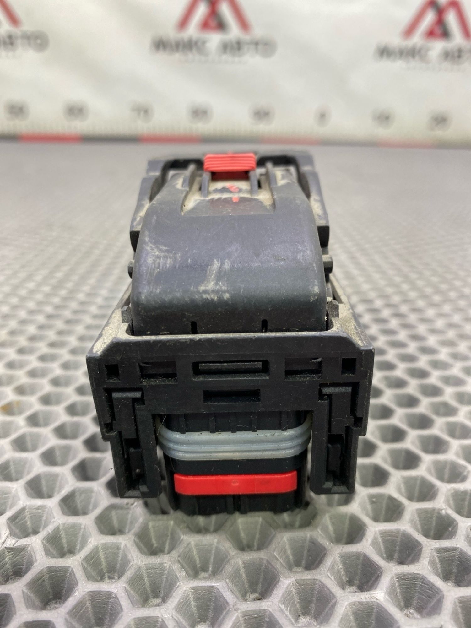 https://gcs.partsauto.market/rn-stockpro.appspot.com/thmbs/c8f07ba63eb5b2f0f6006ea854bf8f7d/0d1764df995702f329002e9e6de2497f/7f2fc7ed198e749bea9d65d0ce0163aa.jpg