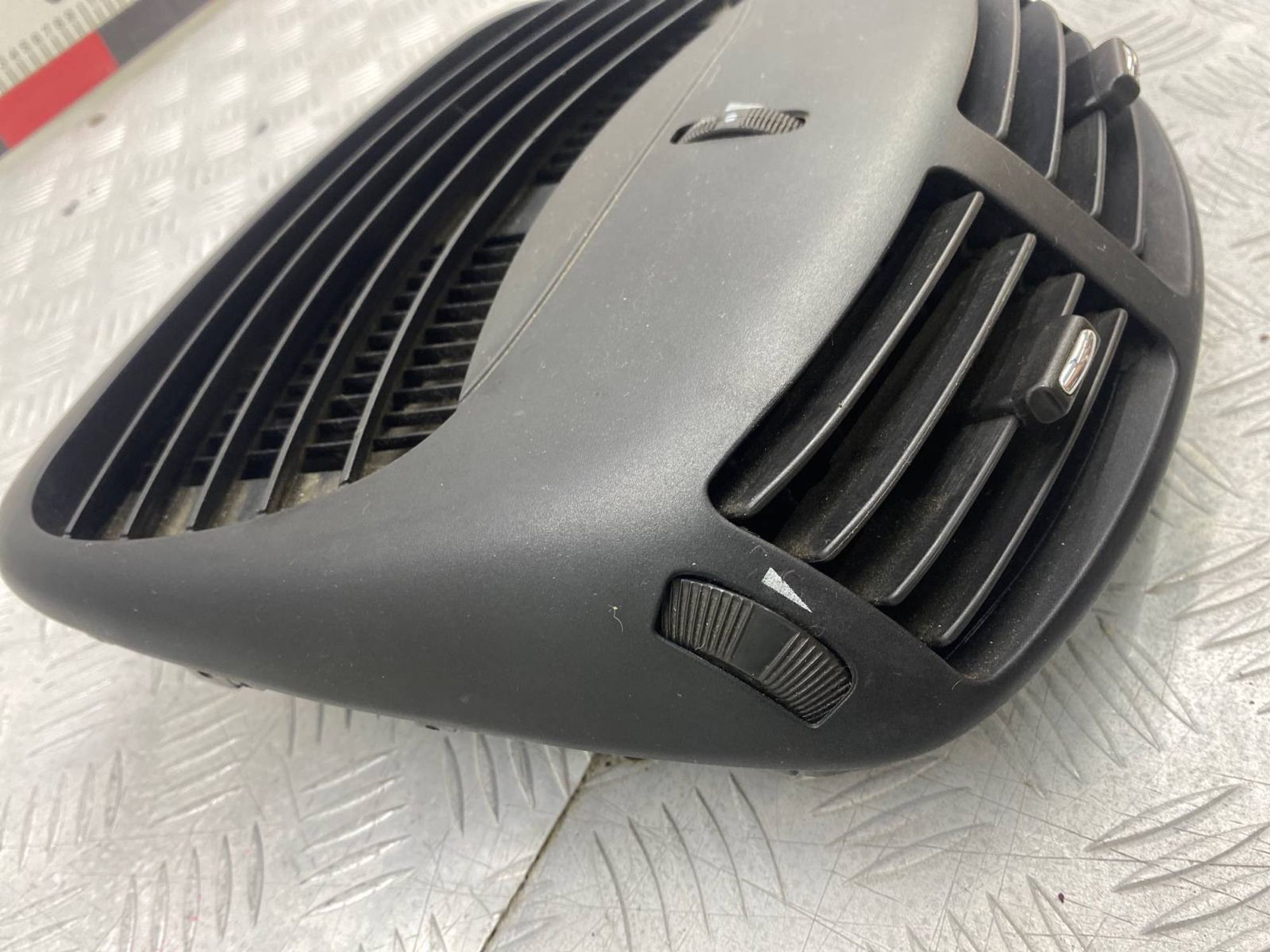 https://gcs.partsauto.market/rn-stockpro.appspot.com/thmbs/c8f07ba63eb5b2f0f6006ea854bf8f7d/2182b37c64b95afebaa182ee1dbb125c/653a7caa46f01a479a781463c336f5d2.jpg