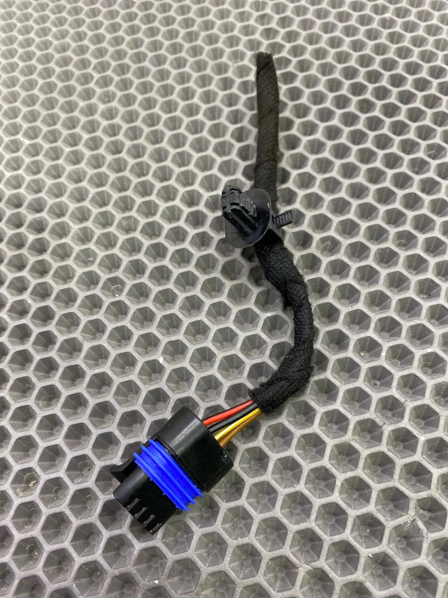 https://gcs.partsauto.market/rn-stockpro.appspot.com/thmbs/c8f07ba63eb5b2f0f6006ea854bf8f7d/275c056912bd809daf8b613bcfadd393/d94e742079facb6e4eff53260f10dfeb.jpg