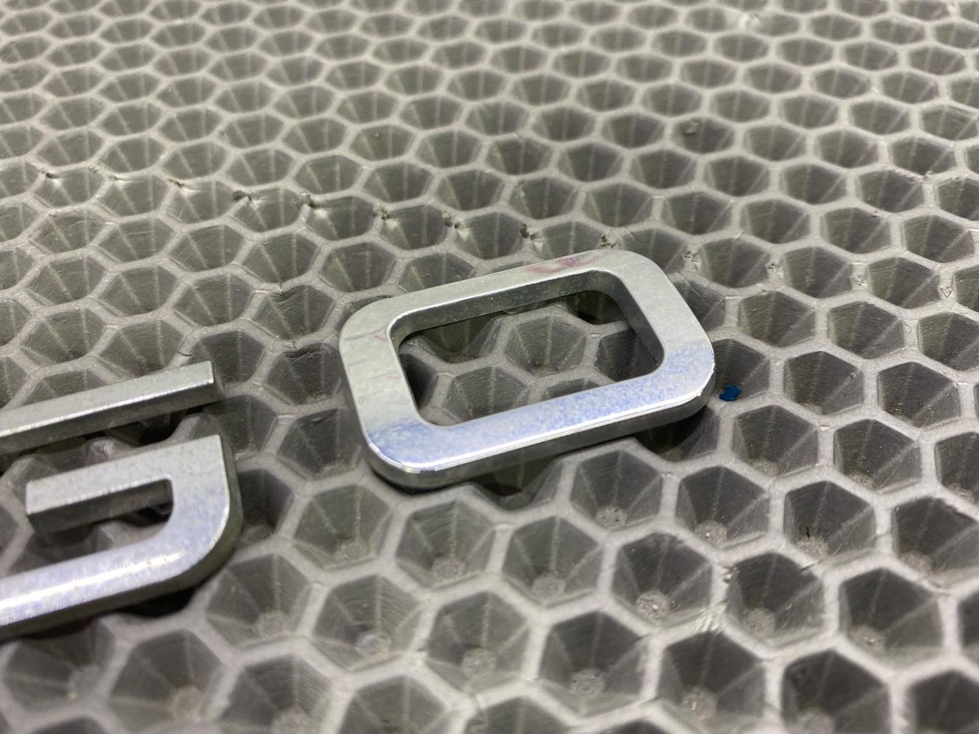 https://gcs.partsauto.market/rn-stockpro.appspot.com/thmbs/c8f07ba63eb5b2f0f6006ea854bf8f7d/299322f05c35f20a169a152e916382c5/9487ce52eaca8434dd3bfa8f421e1ba1.jpg