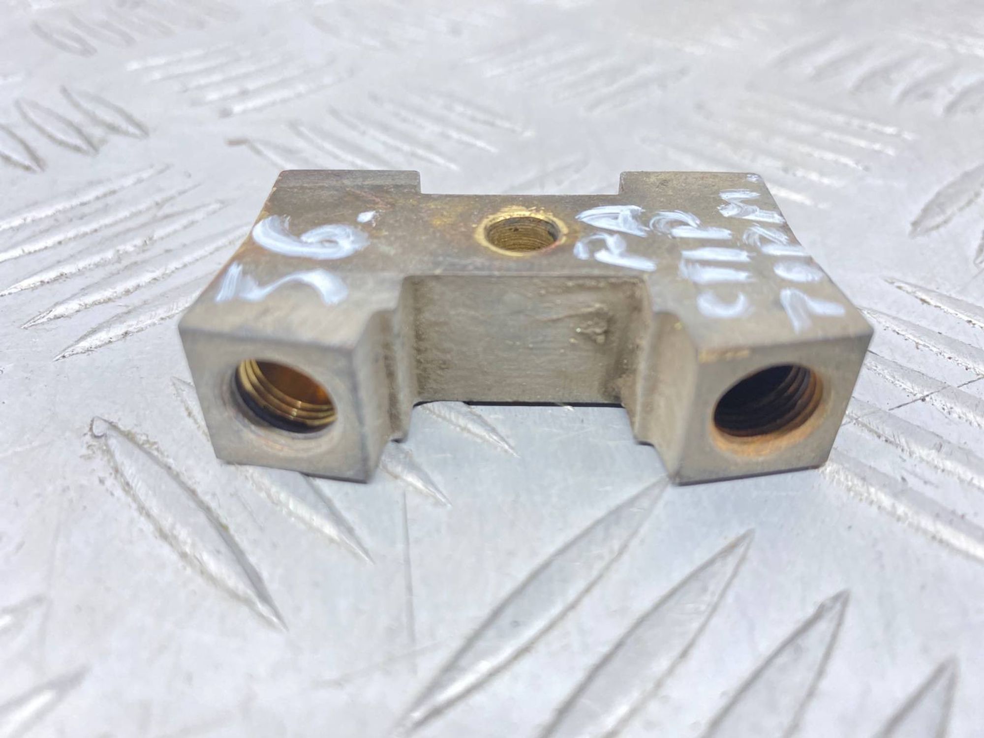 https://gcs.partsauto.market/rn-stockpro.appspot.com/thmbs/c8f07ba63eb5b2f0f6006ea854bf8f7d/34362298aec5a9c04061da8e8a01732a/e7fc23bd0e8a6d79a391a5c5b03a60b8.jpg