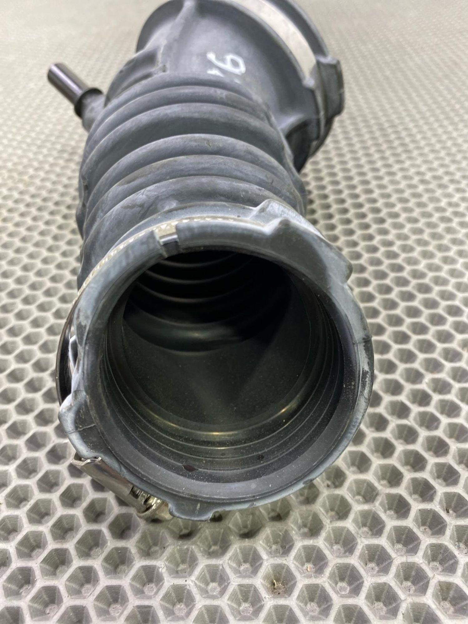 https://gcs.partsauto.market/rn-stockpro.appspot.com/thmbs/c8f07ba63eb5b2f0f6006ea854bf8f7d/49aed522eb1585f6ddf19ec192603e03/61c4927ec4ae86a52d77da933c6b53ac.jpg