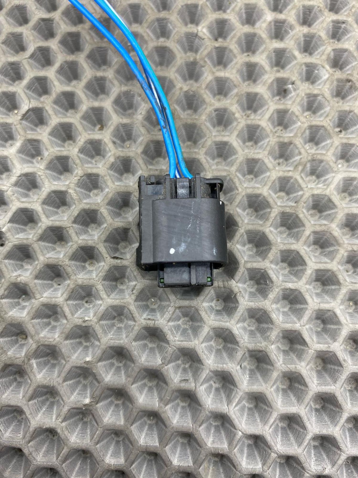 https://gcs.partsauto.market/rn-stockpro.appspot.com/thmbs/c8f07ba63eb5b2f0f6006ea854bf8f7d/56cc706f5f761dafdf7fa6a8364e77e7/85230d4793e87435efa75ddca1fd636c.jpg