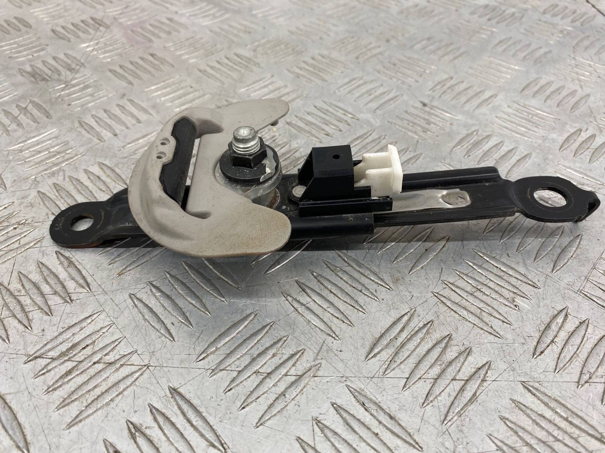 https://gcs.partsauto.market/rn-stockpro.appspot.com/thmbs/c8f07ba63eb5b2f0f6006ea854bf8f7d/57d00c06a25746eb97cc581371b109de/d2b4a386237dbd80f415c809044b6b9f.jpg