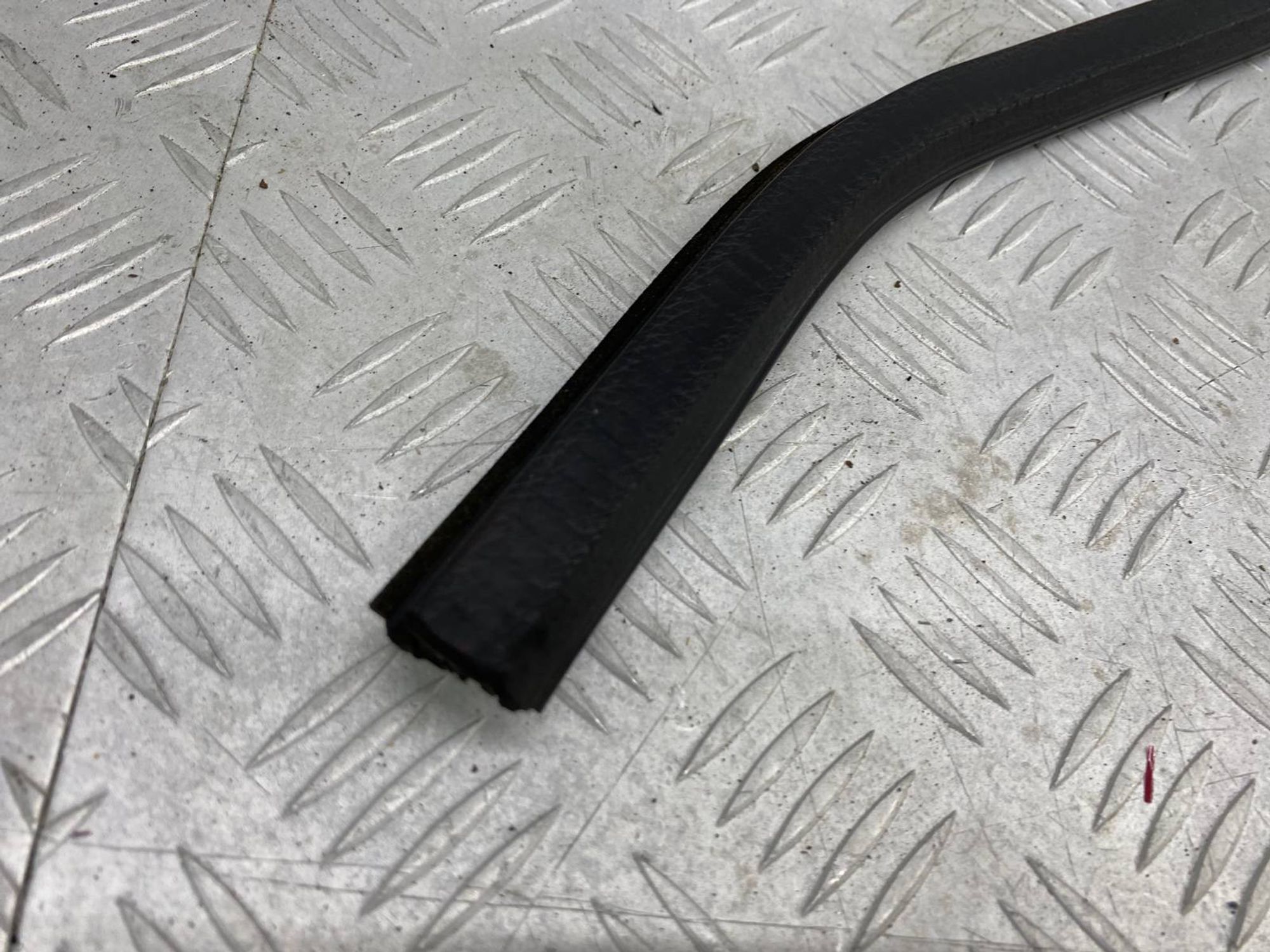 https://gcs.partsauto.market/rn-stockpro.appspot.com/thmbs/c8f07ba63eb5b2f0f6006ea854bf8f7d/70a65488d19178201202a8eb566d8c31/f45e4404d98c83687e7eb7d35fa5715e.jpg