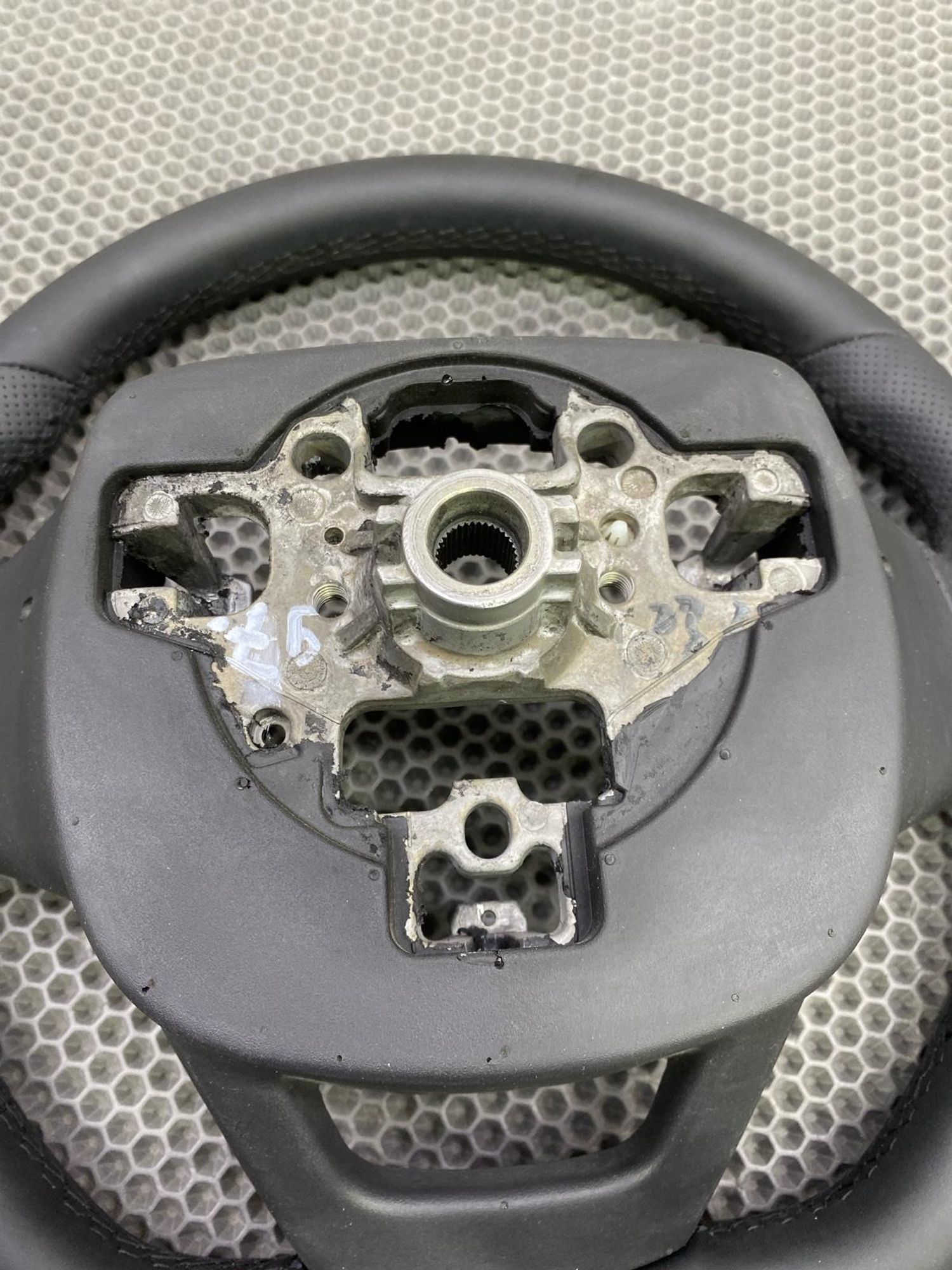 https://gcs.partsauto.market/rn-stockpro.appspot.com/thmbs/c8f07ba63eb5b2f0f6006ea854bf8f7d/73502bc17a0af0af480ad9292d140298/ca85f4bb00f5d7b23cb65de8ca321beb.jpg