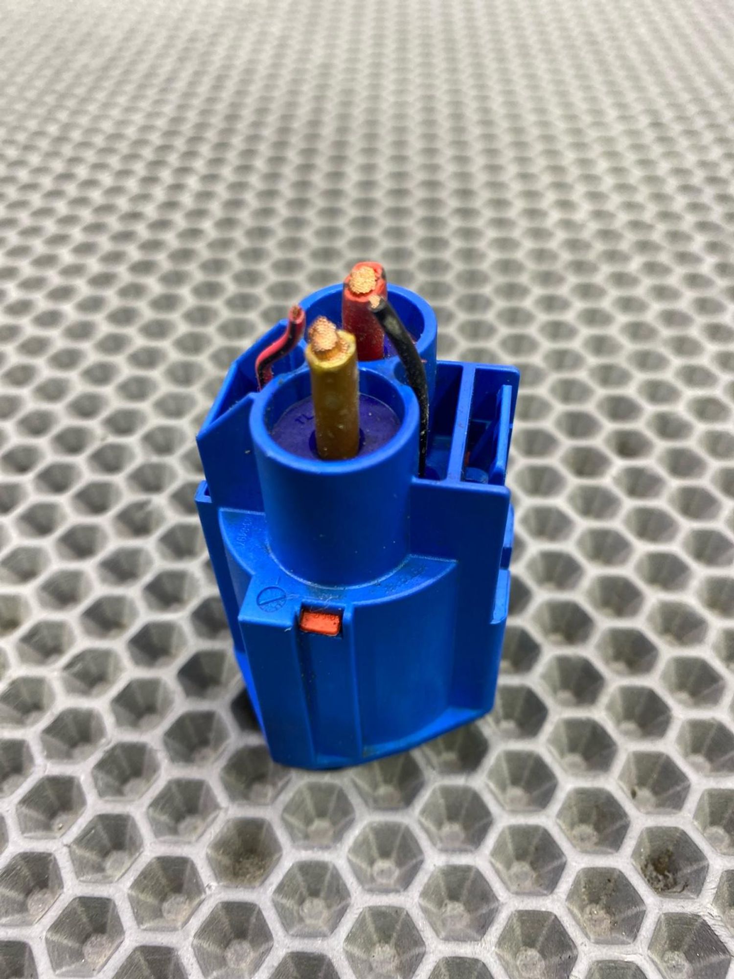 https://gcs.partsauto.market/rn-stockpro.appspot.com/thmbs/c8f07ba63eb5b2f0f6006ea854bf8f7d/848927864ca33b9822d7050c9a52d895/0f6840726f77c959b75b55809fbb5b8c.jpg