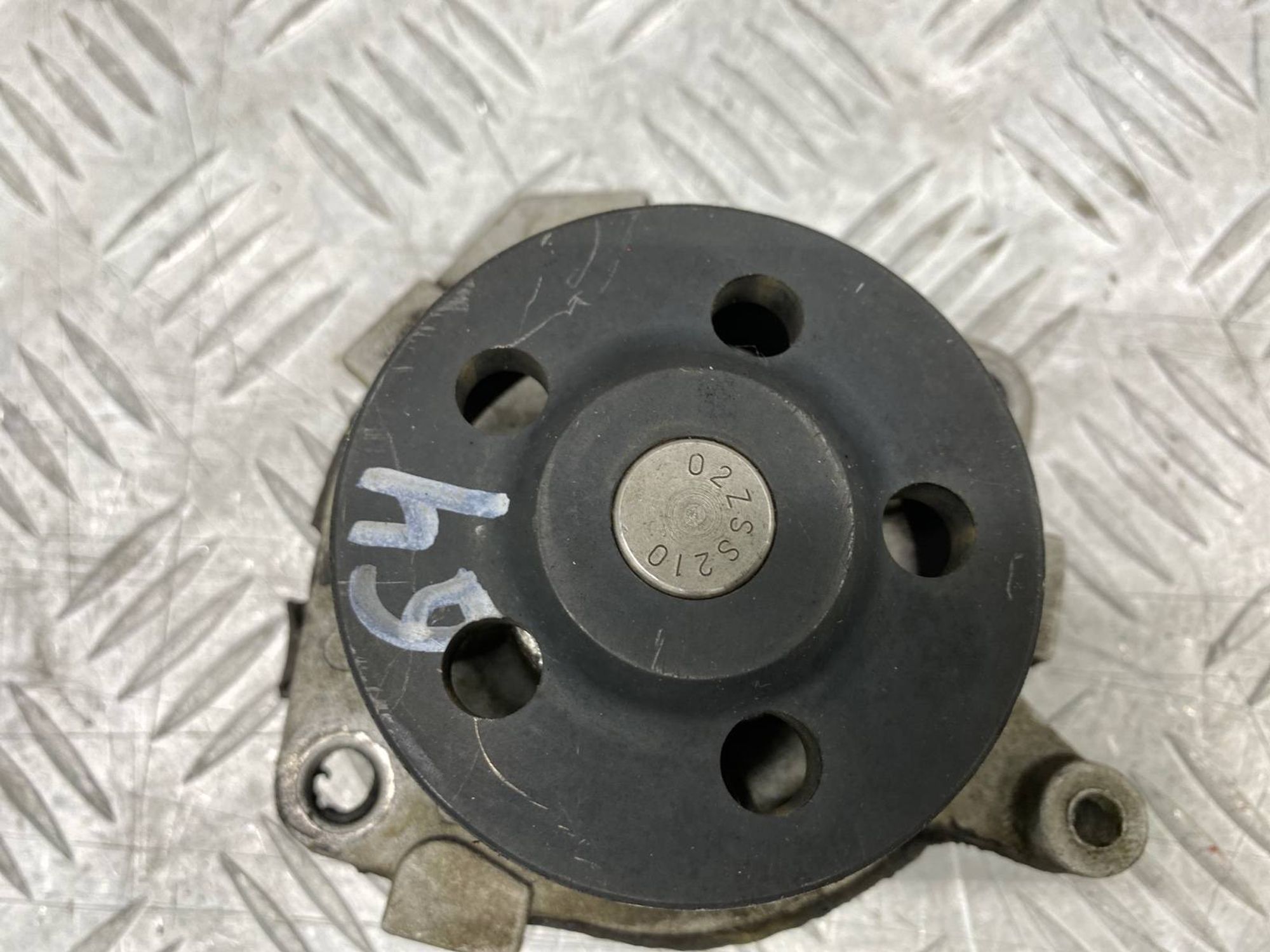 https://gcs.partsauto.market/rn-stockpro.appspot.com/thmbs/c8f07ba63eb5b2f0f6006ea854bf8f7d/91fd68bf0aed644d5f1889a376032a95/54f73e6baf0a6942dcd70d7283b831fc.jpg