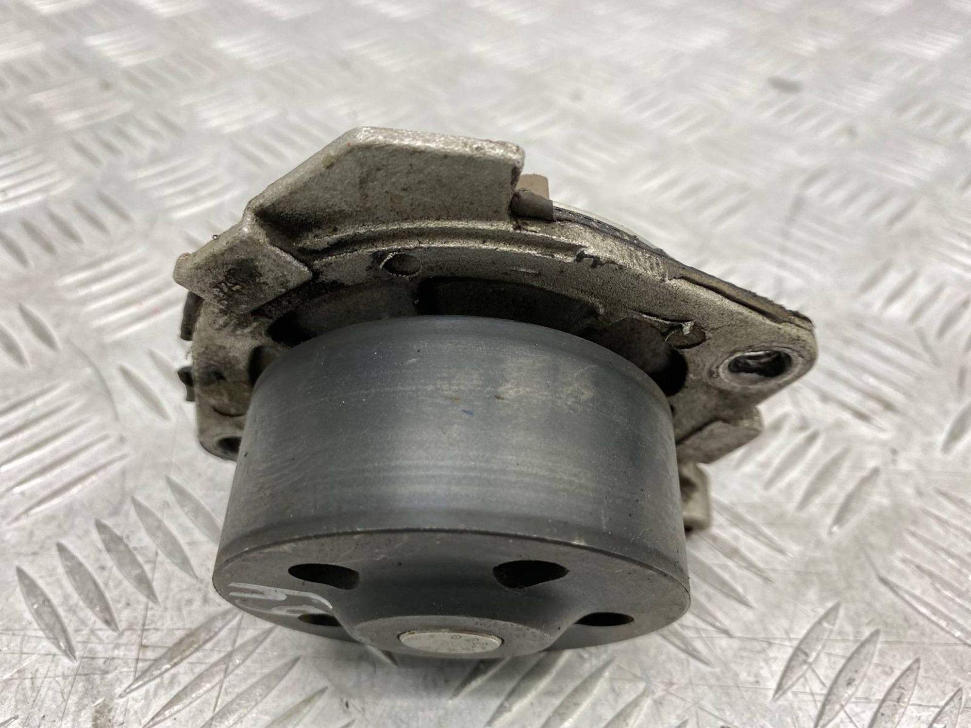 https://gcs.partsauto.market/rn-stockpro.appspot.com/thmbs/c8f07ba63eb5b2f0f6006ea854bf8f7d/91fd68bf0aed644d5f1889a376032a95/bb27e2ef615d96ec0e12f3c3f97b645e.jpg