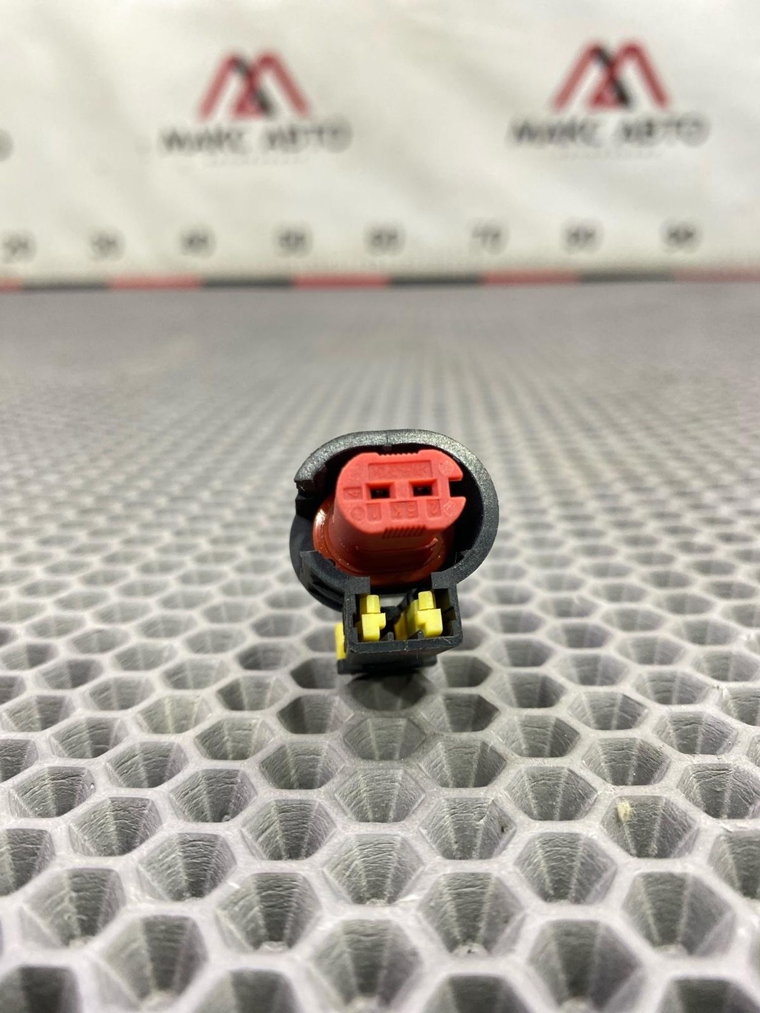 https://gcs.partsauto.market/rn-stockpro.appspot.com/thmbs/c8f07ba63eb5b2f0f6006ea854bf8f7d/b007de6f2b78b3853c251984e13e0740/b596c30286644f82439b6c693a0950a6.jpg