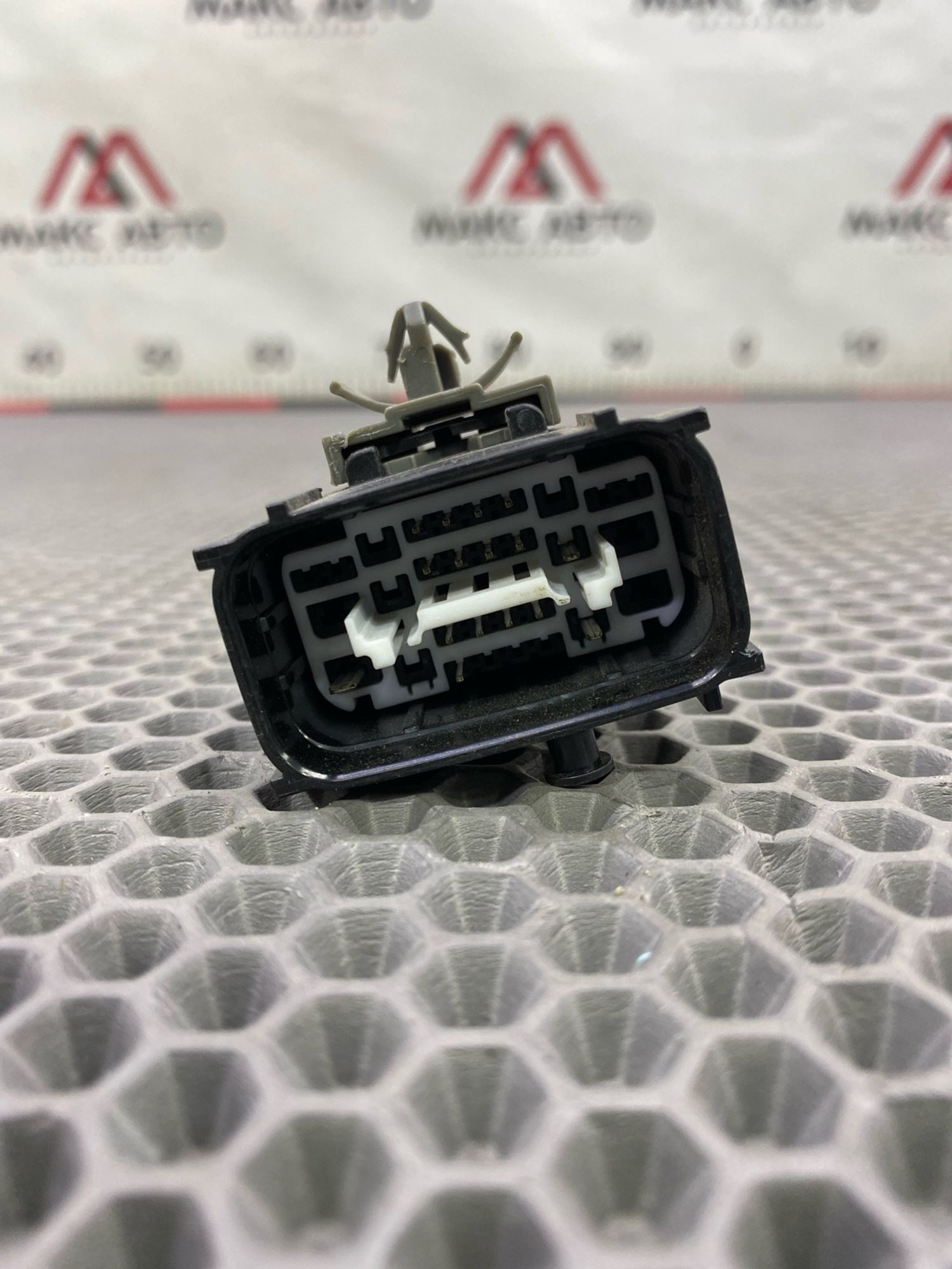 https://gcs.partsauto.market/rn-stockpro.appspot.com/thmbs/c8f07ba63eb5b2f0f6006ea854bf8f7d/ba4572aa11a1d9957435bd0f623bd782/c7ca6bd1e94c718eaf935b2dc6098564.jpg