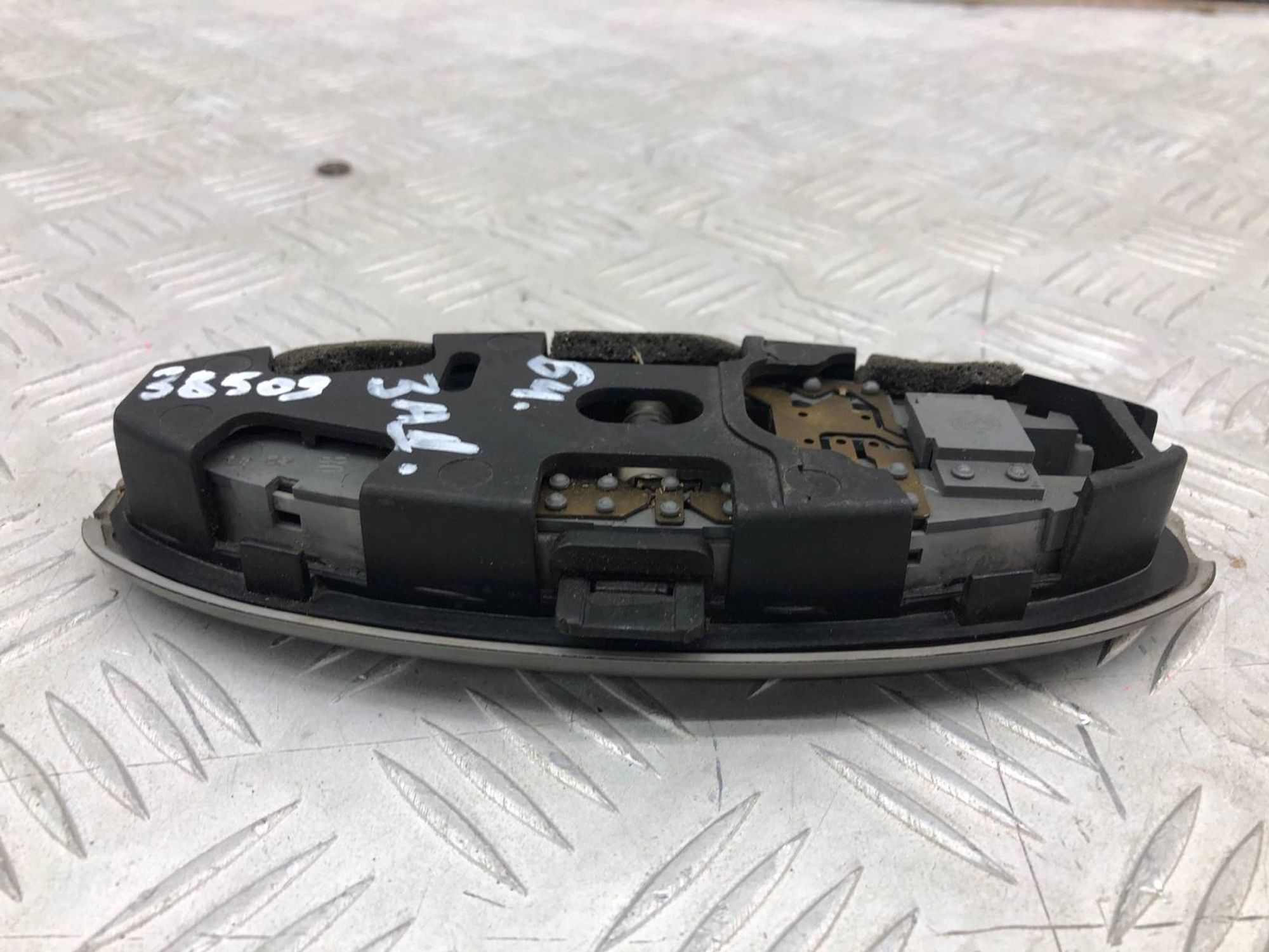 https://gcs.partsauto.market/rn-stockpro.appspot.com/thmbs/c8f07ba63eb5b2f0f6006ea854bf8f7d/c1a5c4ee118d84de7d2895a8d1565b8a/74f74119ef2dc2016e27ff7044e5cf7c.jpg
