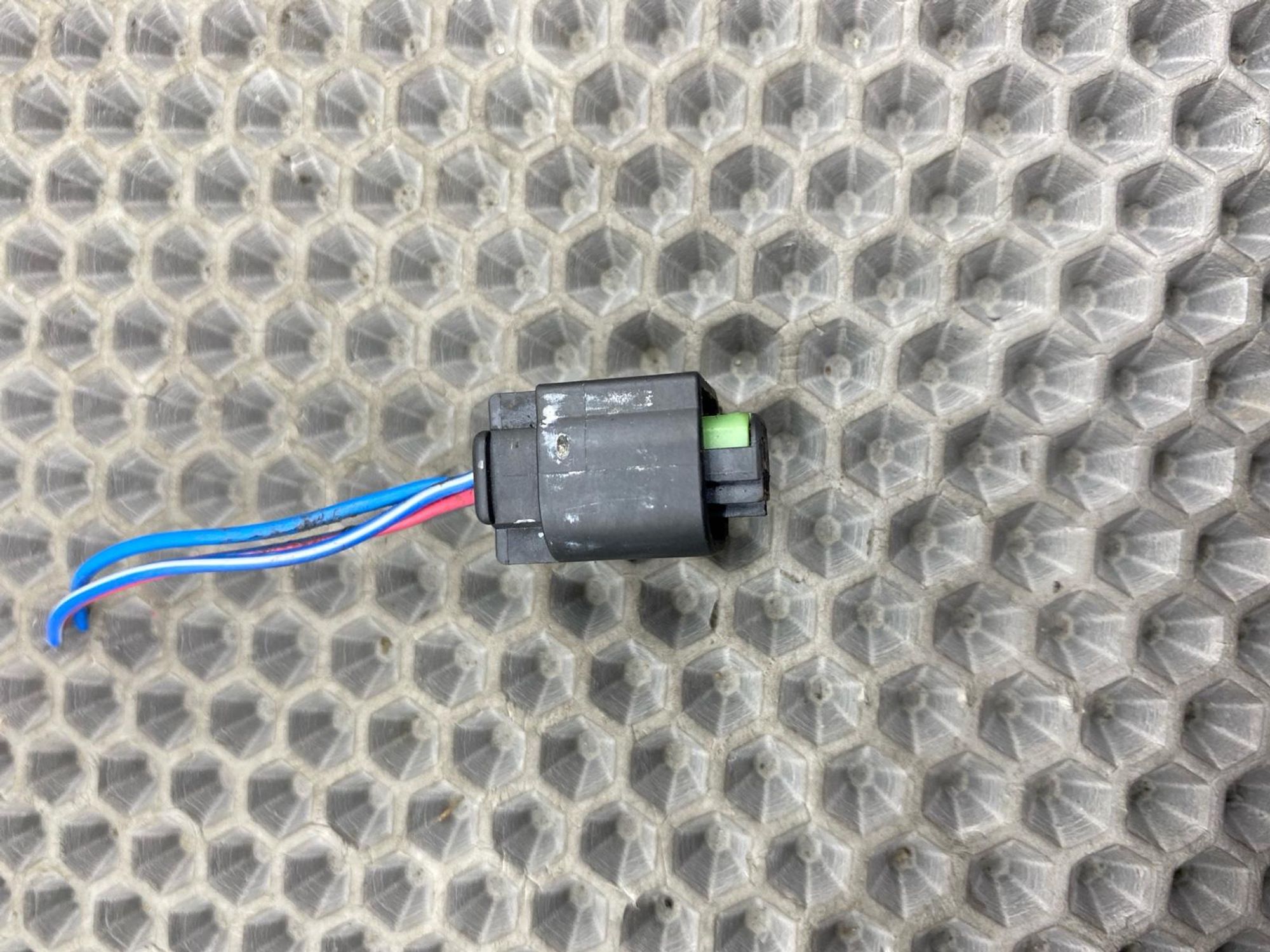 https://gcs.partsauto.market/rn-stockpro.appspot.com/thmbs/c8f07ba63eb5b2f0f6006ea854bf8f7d/cefb7e40736bff6f2011887e630c22bd/0085784ca36668a162080704d1074a14.jpg