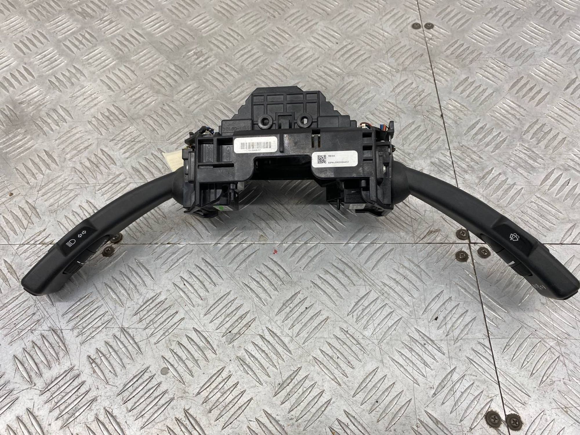 https://gcs.partsauto.market/rn-stockpro.appspot.com/thmbs/c8f07ba63eb5b2f0f6006ea854bf8f7d/d07de2678d5ee8d9b8ff53cab5671c6b/d231694b07ed6f9a36701b3ee98fd065.jpg