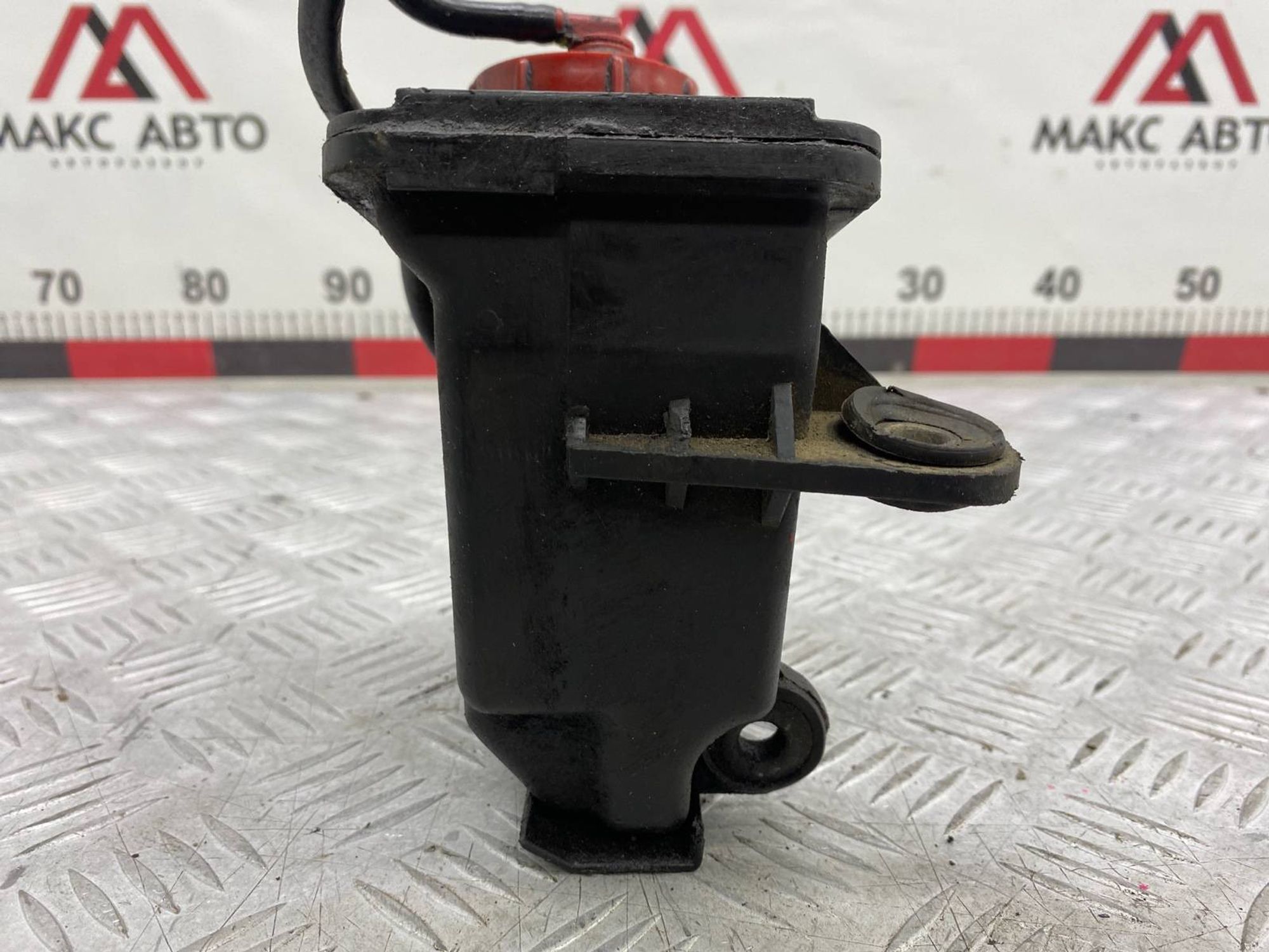 https://gcs.partsauto.market/rn-stockpro.appspot.com/thmbs/c8f07ba63eb5b2f0f6006ea854bf8f7d/e481825049f478bfab549300c522ba77/8c5480059f9b183d0afdf3ceeeee380f.jpg