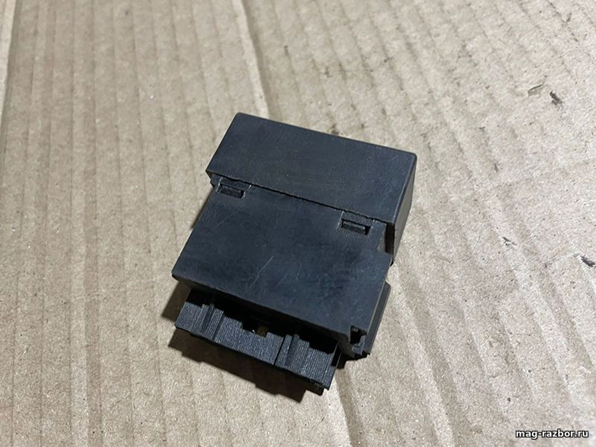 https://gcs.partsauto.market/rn-stockpro.appspot.com/thmbs/d89d66a30f14dbad161fb7a986aa0fe5/parts/ab6d21ff-d2b6-55f2-bda6-3ccc3d672581_03b000dc-ff94-4dc6-b884-0508e530de16.jpg