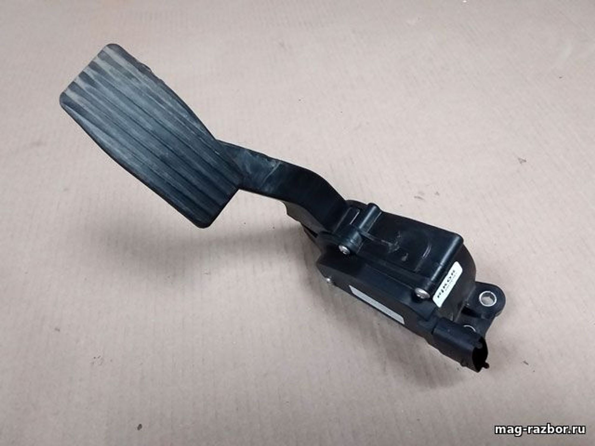 https://gcs.partsauto.market/rn-stockpro.appspot.com/thmbs/d89d66a30f14dbad161fb7a986aa0fe5/parts/b6a27f66-c9df-51fa-87cd-382b52de81e2_5a53faf9-4a97-42f1-ac56-ce40e6d69b94.jpg