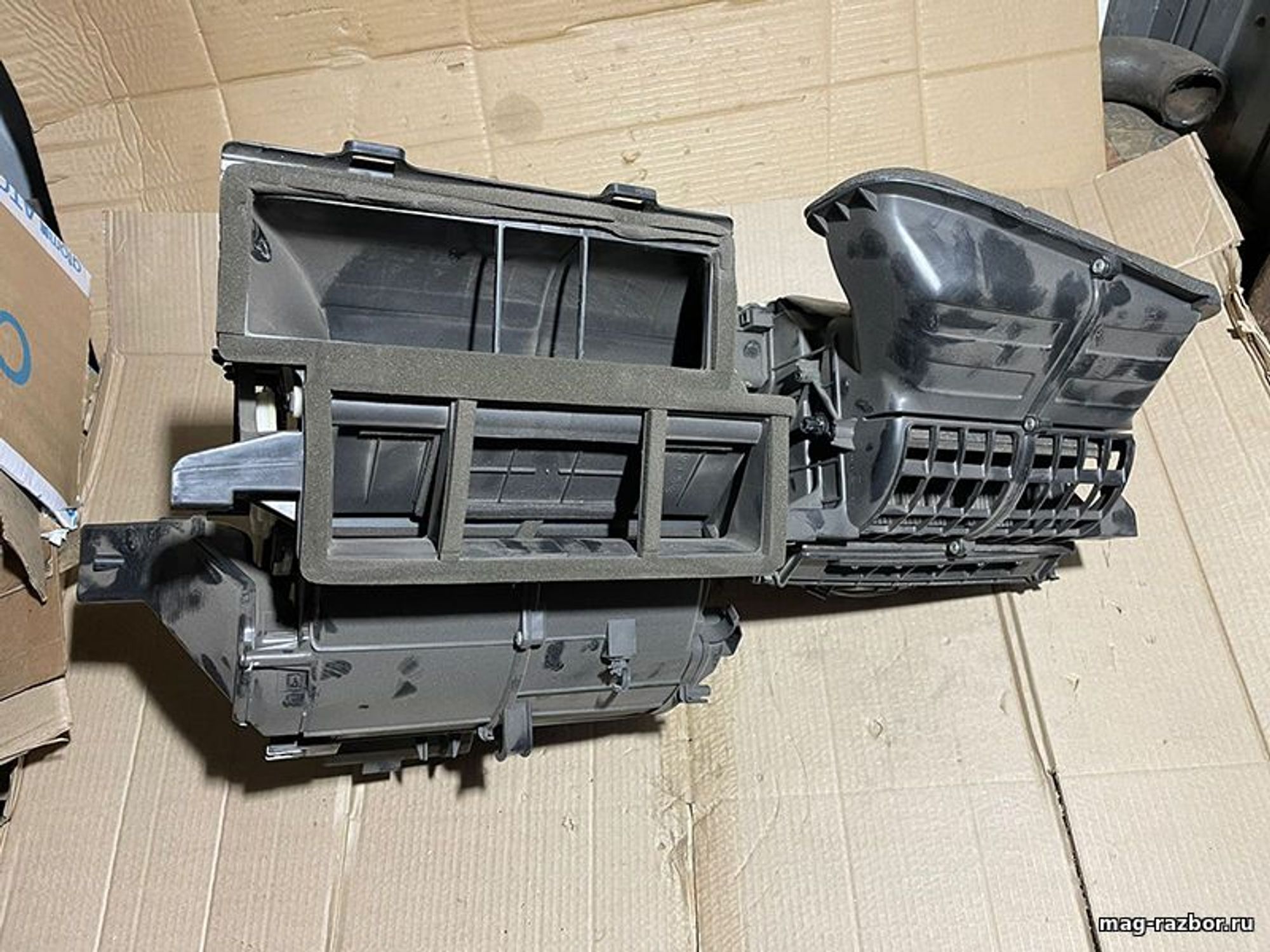 https://gcs.partsauto.market/rn-stockpro.appspot.com/thmbs/d89d66a30f14dbad161fb7a986aa0fe5/parts/bf9b46c6-e2c5-5289-9193-ba6b71cd5b99_d8e7e3fd-deea-4d55-a8b0-3049e05033a6.jpg