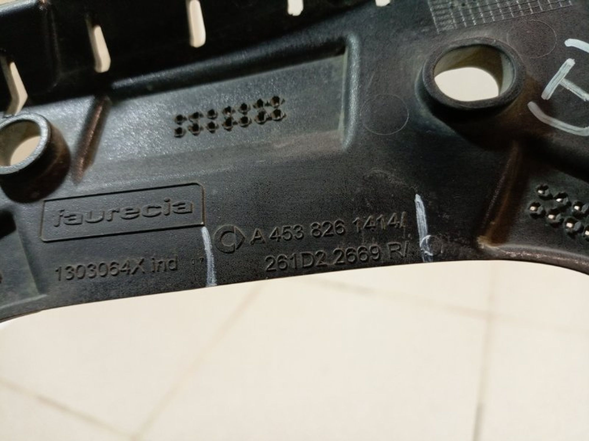 https://gcs.partsauto.market/rn-stockpro.appspot.com/thmbs/dc0eef04b6e03176379763a38d44e994/5526ac83f59cf40931d214290477a9a5/7c028c138975aec890710169a8a7b4d7.jpg