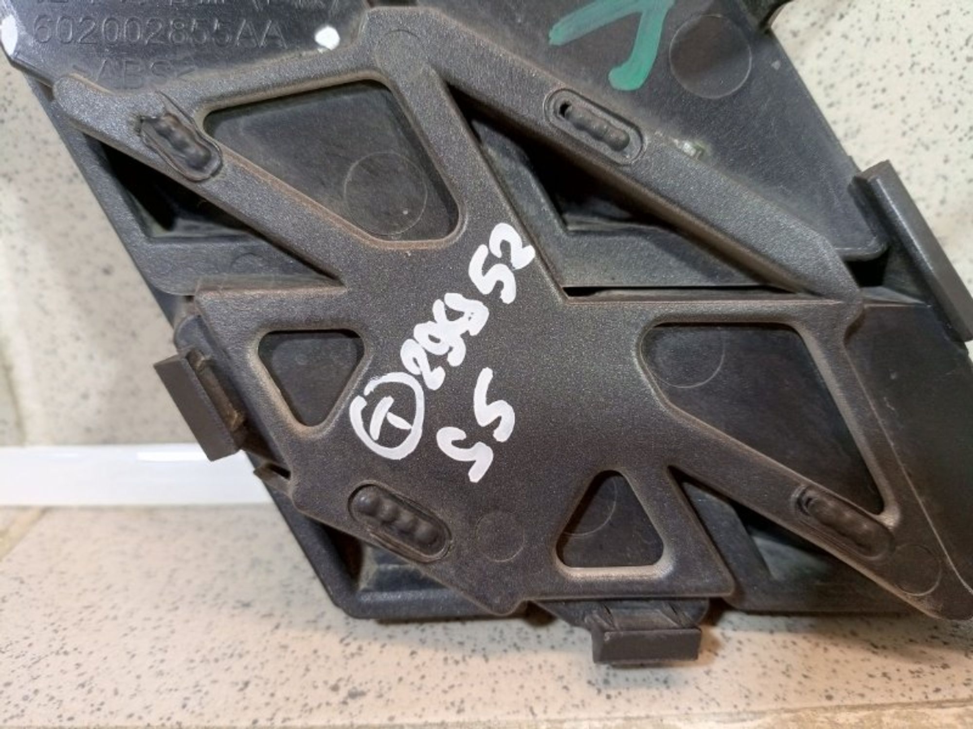 https://gcs.partsauto.market/rn-stockpro.appspot.com/thmbs/dc0eef04b6e03176379763a38d44e994/56c550a2069bc1cf84777adc322ce3e3/e40ca1e7ad1e7d1839e0cb22bcdbde71.jpg