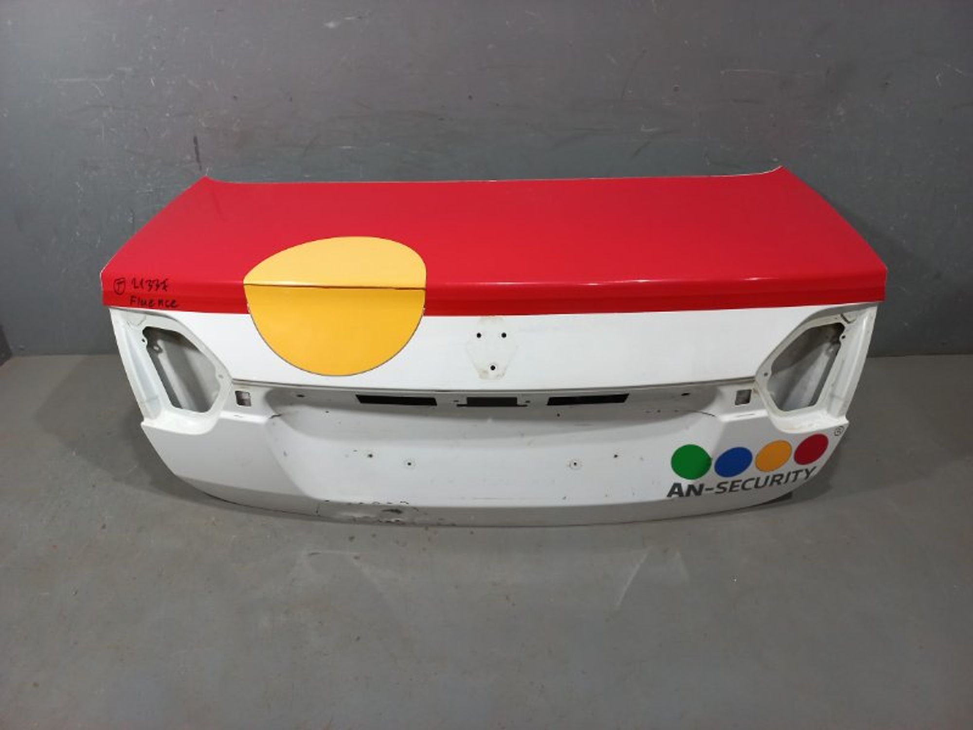 Крышка багажника Renault Fluence