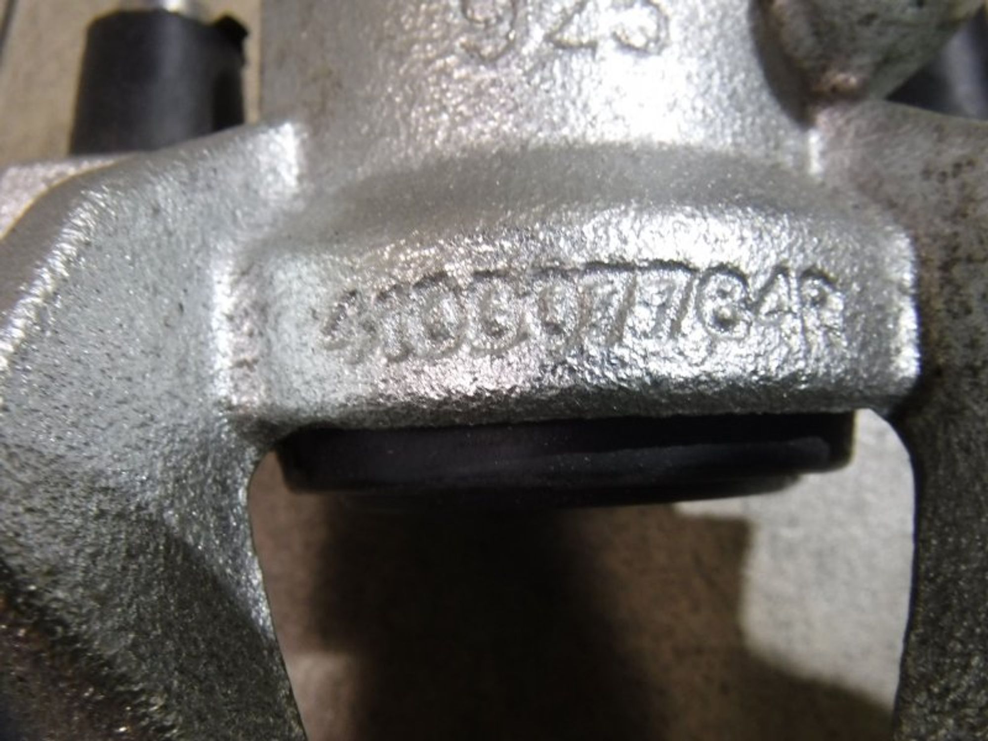https://gcs.partsauto.market/rn-stockpro.appspot.com/thmbs/dc0eef04b6e03176379763a38d44e994/e55d7feafe32307ec2eaf09960695962/06eb1c3958d541d04406663fe3e8b86c.jpg