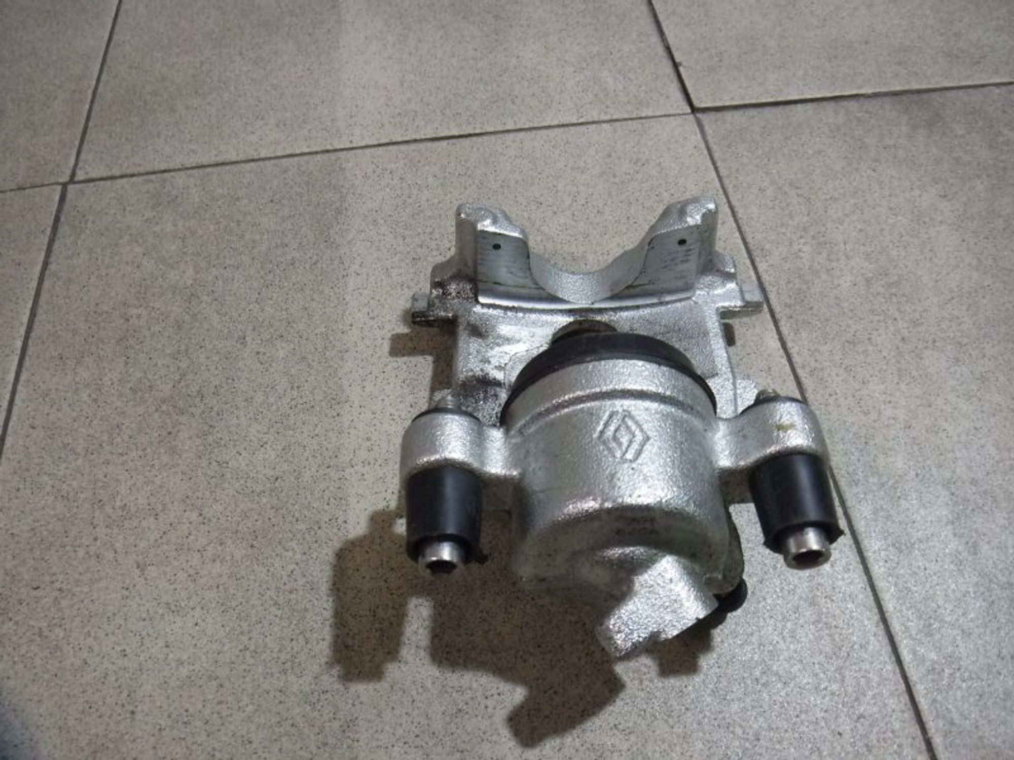 https://gcs.partsauto.market/rn-stockpro.appspot.com/thmbs/dc0eef04b6e03176379763a38d44e994/e55d7feafe32307ec2eaf09960695962/3b2688f2ba81d7b3d8ab485c7c696545.jpg