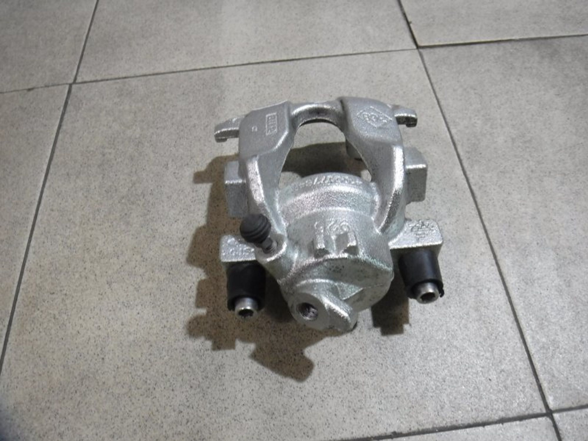 https://gcs.partsauto.market/rn-stockpro.appspot.com/thmbs/dc0eef04b6e03176379763a38d44e994/e55d7feafe32307ec2eaf09960695962/470630e889843f35e39d7bb275f0005e.jpg