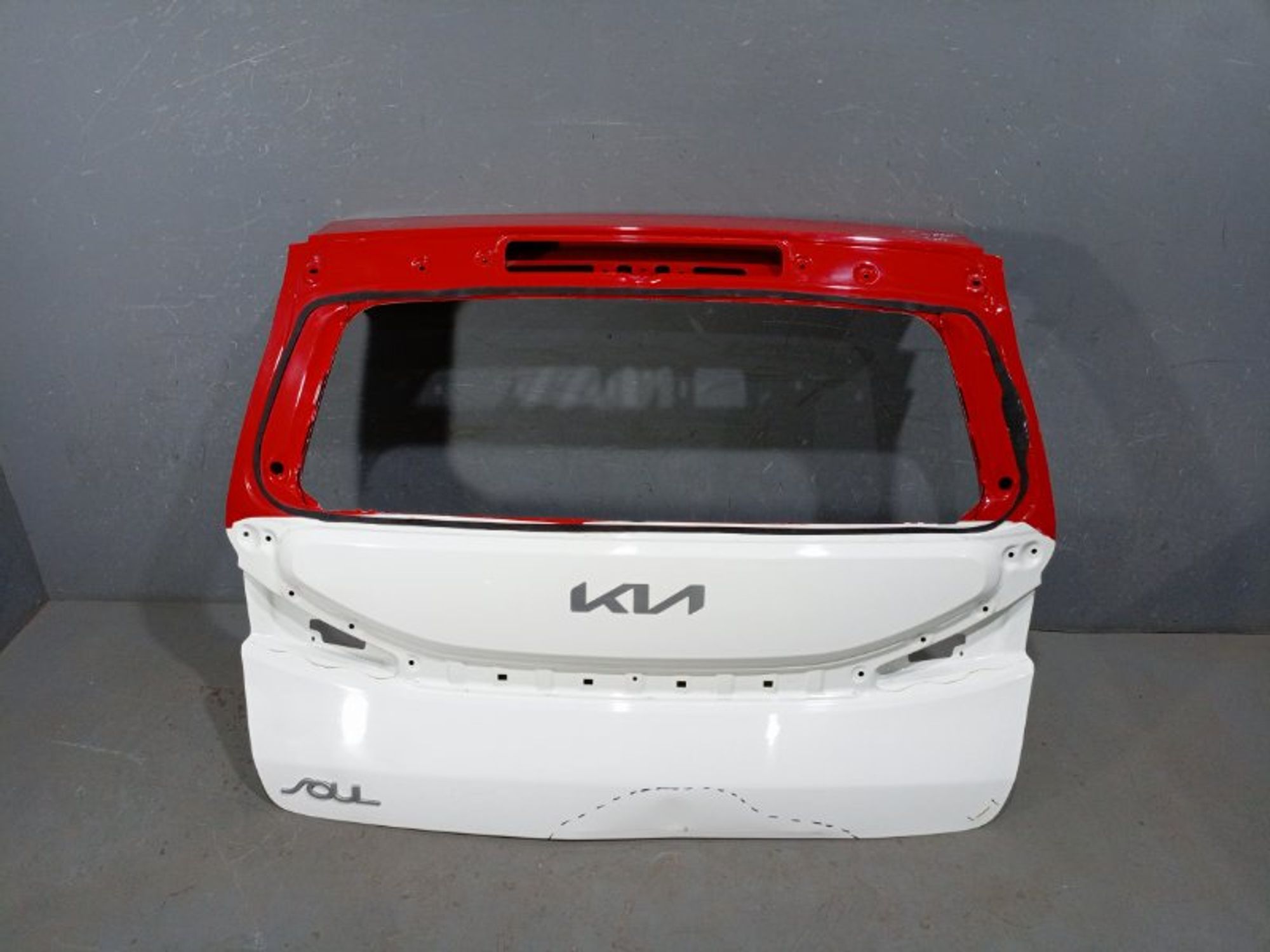 Дверь багажника Kia Soul SK