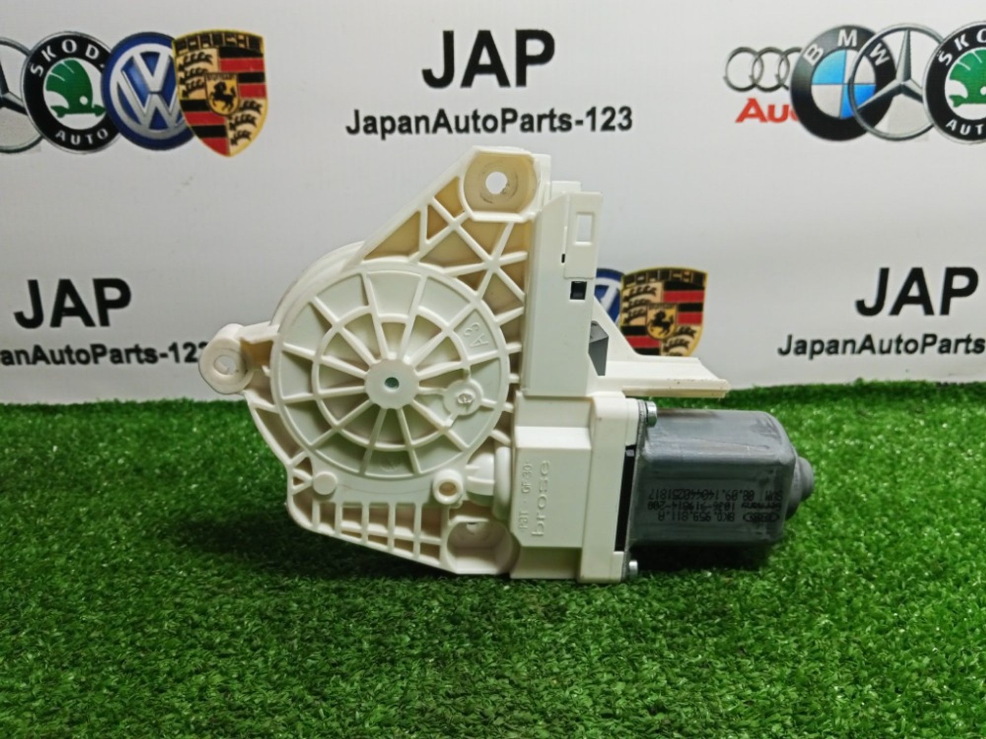 https://gcs.partsauto.market/rn-stockpro.appspot.com/thmbs/dcfd8473e890d2b83921b2200c93d598/a299e9b993647ba25993620b3aa7b488/b1bcfae157faa0343bb9b2b3594bb7fe.jpg
