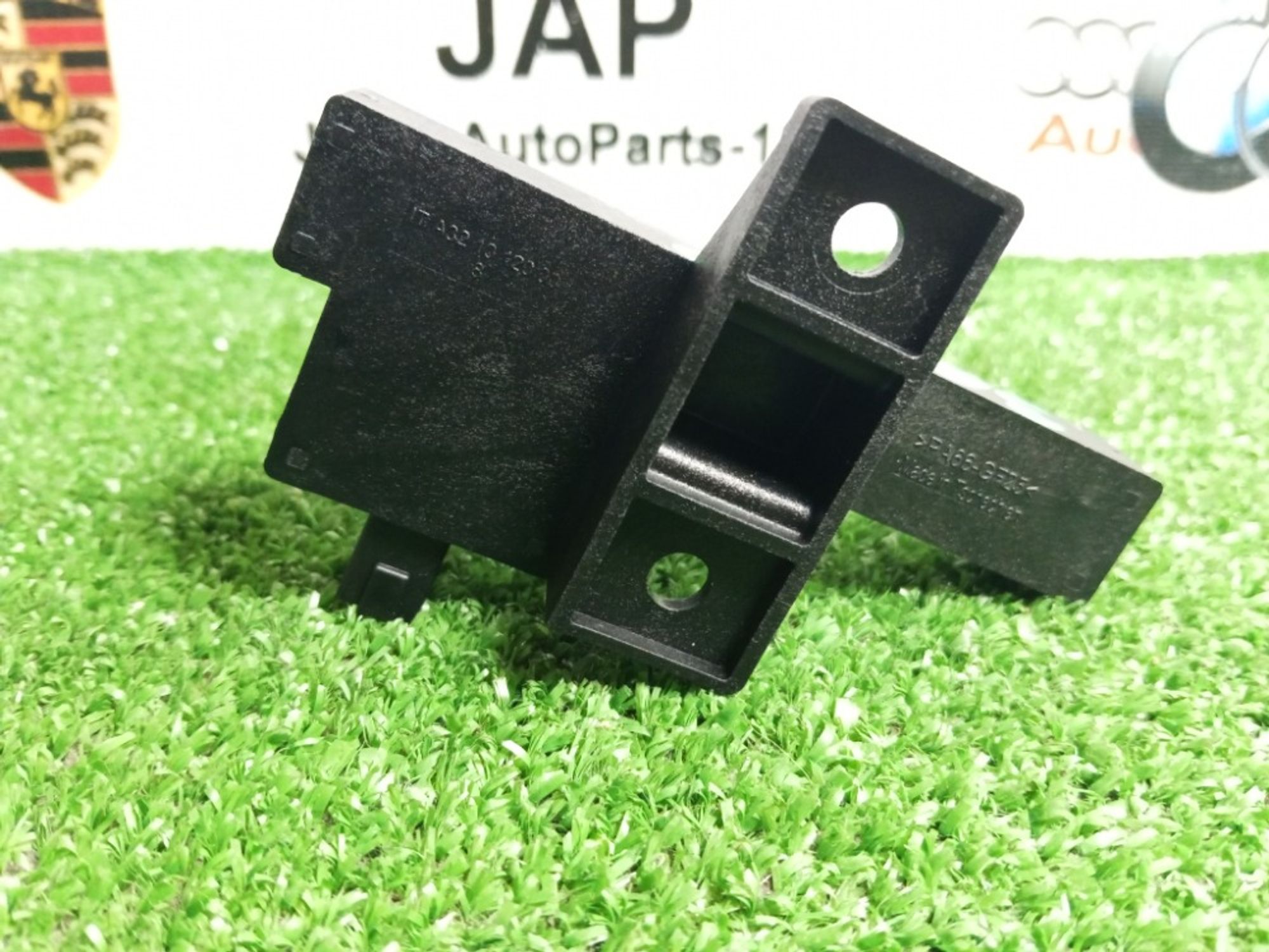 https://gcs.partsauto.market/rn-stockpro.appspot.com/thmbs/dcfd8473e890d2b83921b2200c93d598/ac7c3a58e610879403e4ce4e1f3694d2/18f90337ce54907eb71a4d10ea9a4a4f.jpg