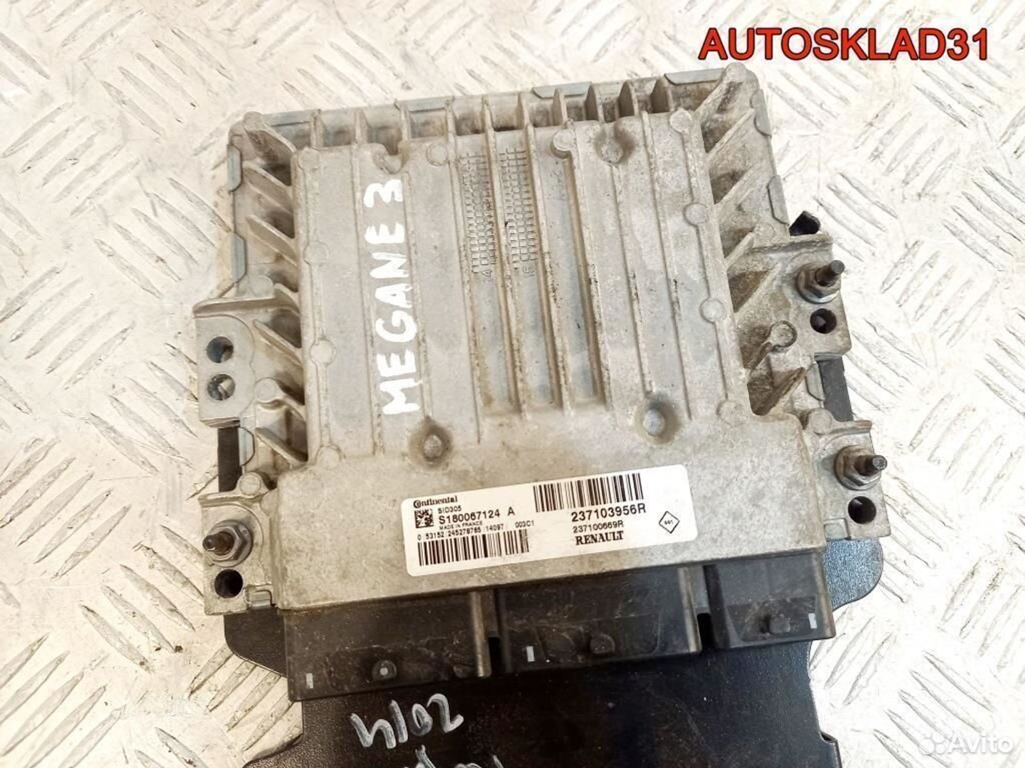 https://gcs.partsauto.market/rn-stockpro.appspot.com/thmbs/edda01b21c13eaa6671738306aa09410/3ec47d13f967869c35c48410639e1ef7/11012b0038acef2a7b75c119530a745d.jpg