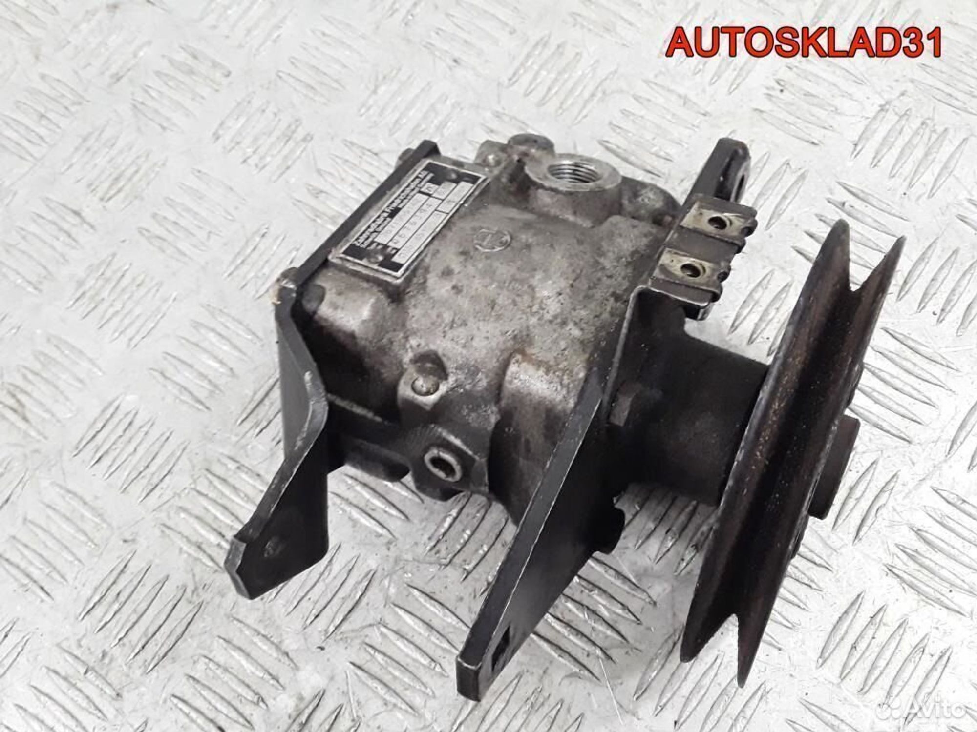 https://gcs.partsauto.market/rn-stockpro.appspot.com/thmbs/edda01b21c13eaa6671738306aa09410/dbbd616547db4cde814bfaebc9c38438/5d043f297b0fe8be4533c50462a74692.jpg