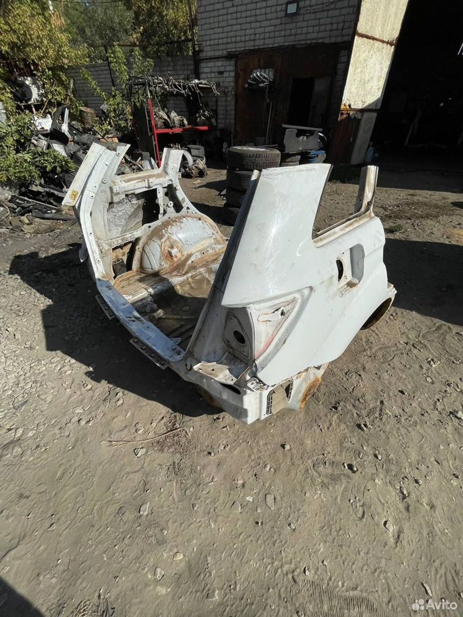 Задняя часть кузова Lifan X60
