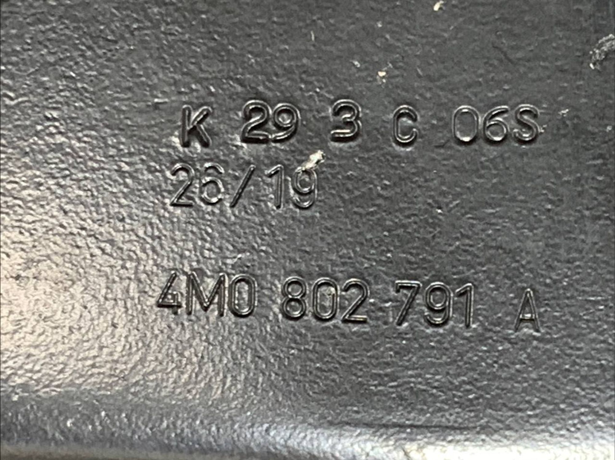 https://gcs.partsauto.market/rn-stockpro.appspot.com/thmbs/h353NjtZg3VDP19b5HMt7LlpbQ93/274f4b267062685b43cbf7f100f86383/dee484652c5552e85e86c6074cc1b159.jpg