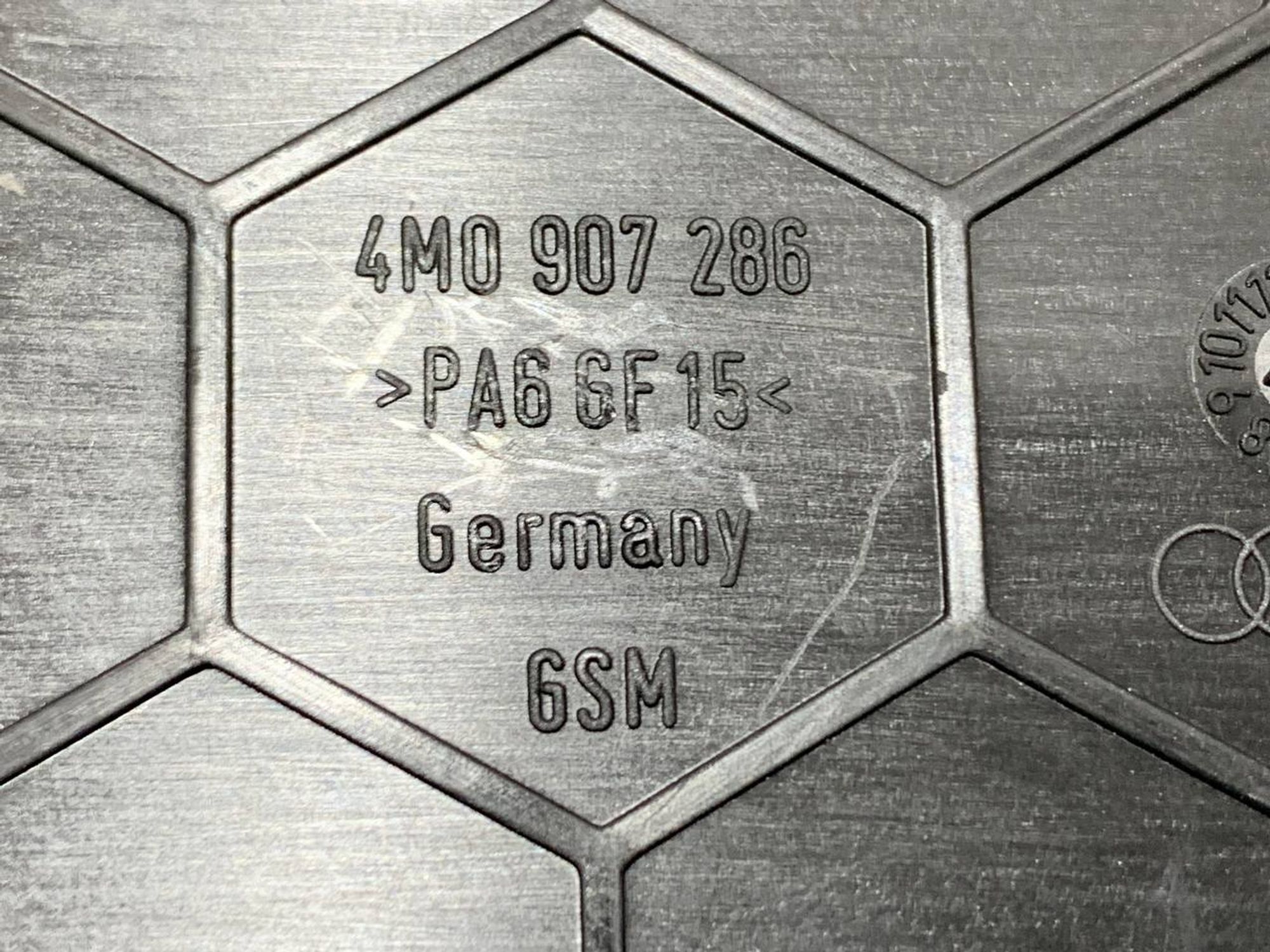 https://gcs.partsauto.market/rn-stockpro.appspot.com/thmbs/h353NjtZg3VDP19b5HMt7LlpbQ93/30a26bc2fa5c19b230e17eb5f077c110/8234259003d9ba9a9d9d45fed8c57e71.jpg