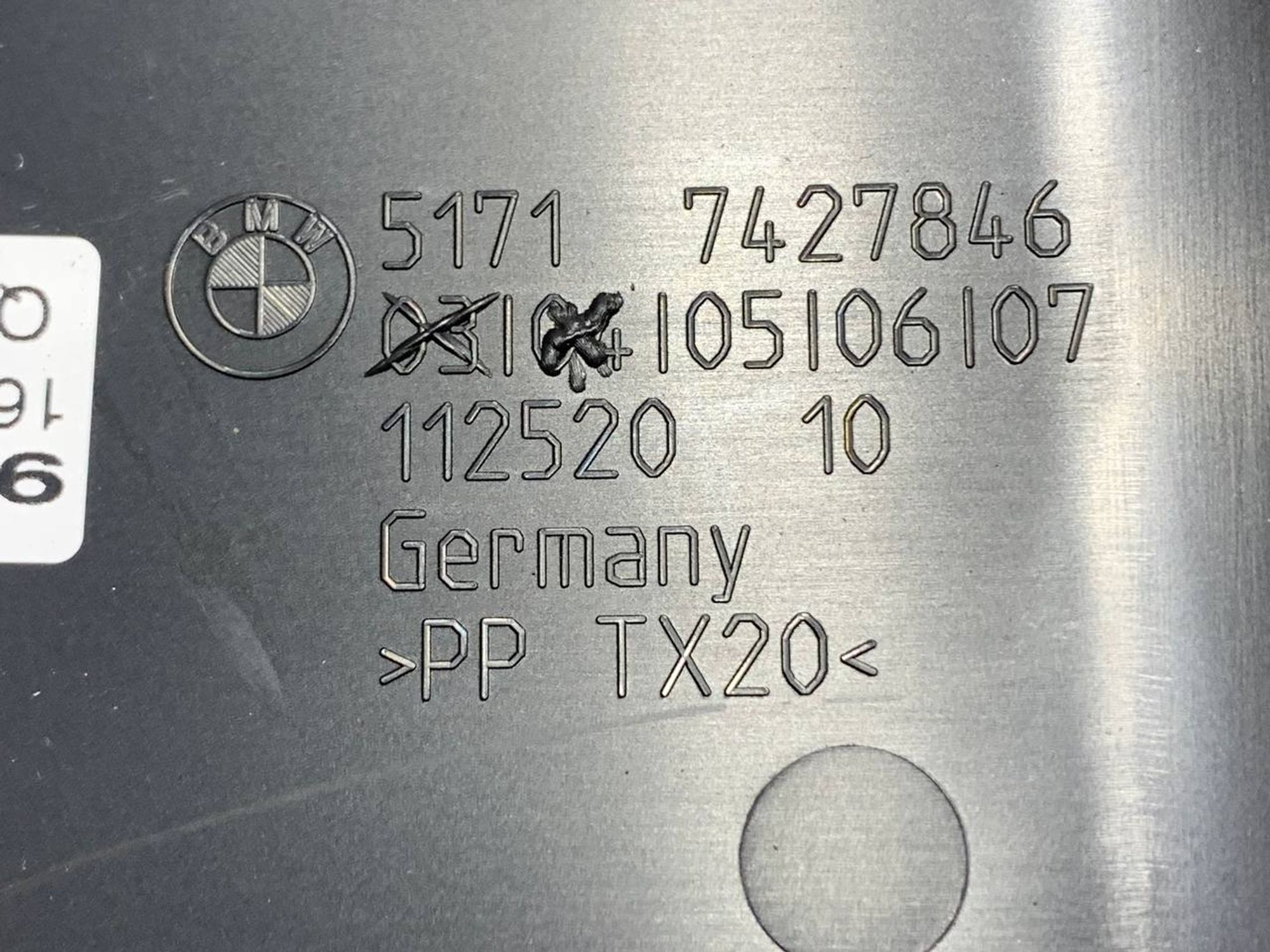 https://gcs.partsauto.market/rn-stockpro.appspot.com/thmbs/h353NjtZg3VDP19b5HMt7LlpbQ93/61ee0e5973e523eed1852b2bef1104fc/6439cf0e856de7f100b2d1a66932a8b2.jpg